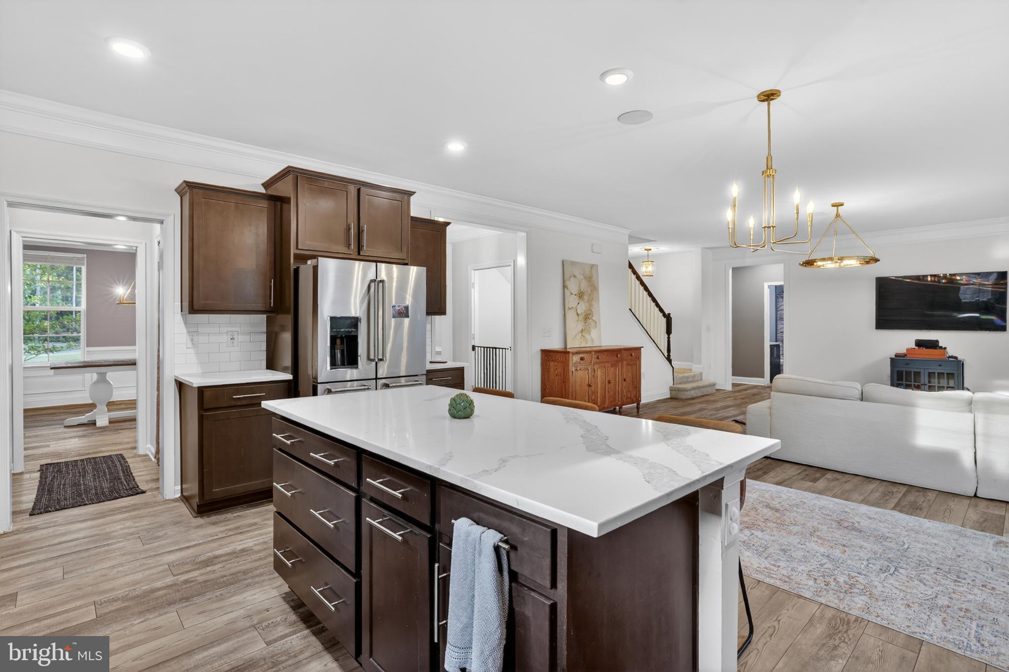 SHELTON KNOLLS - Residential