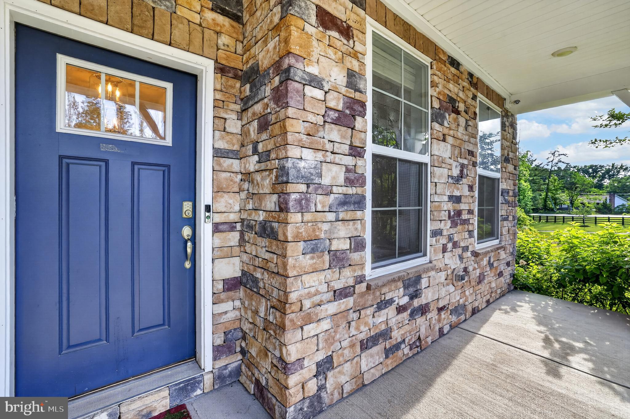 SHELTON KNOLLS - Residential