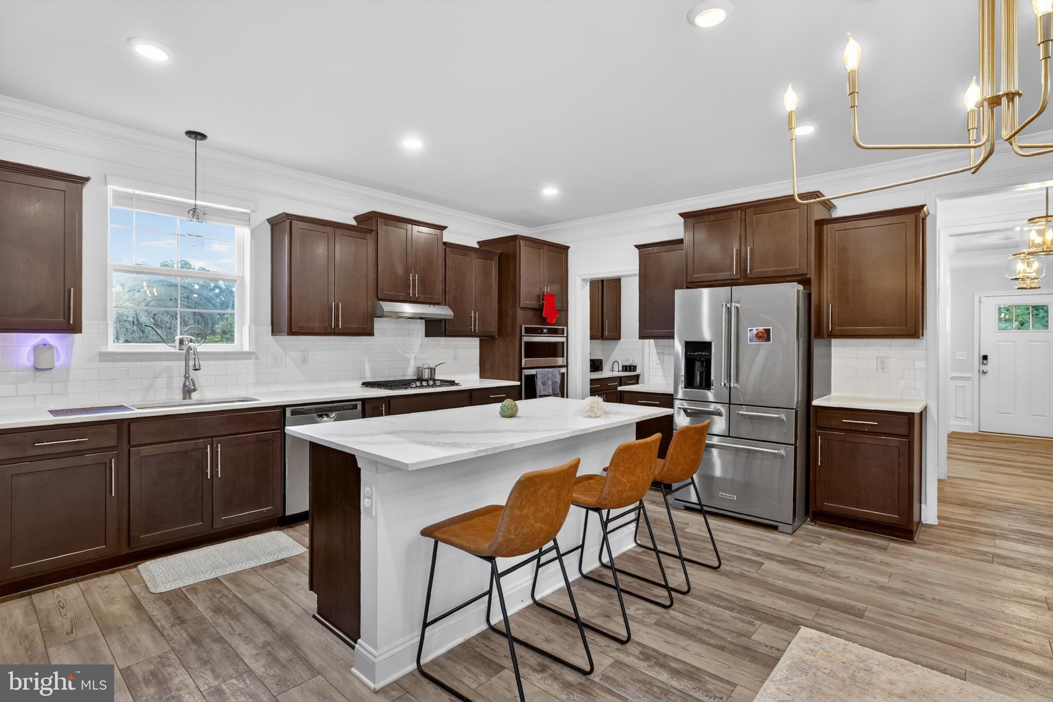 SHELTON KNOLLS - Residential