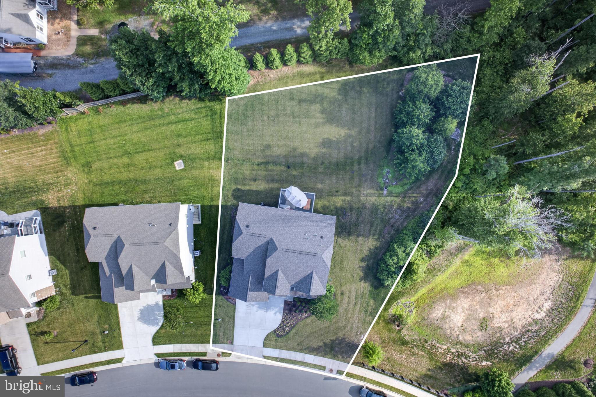 SHELTON KNOLLS - Residential