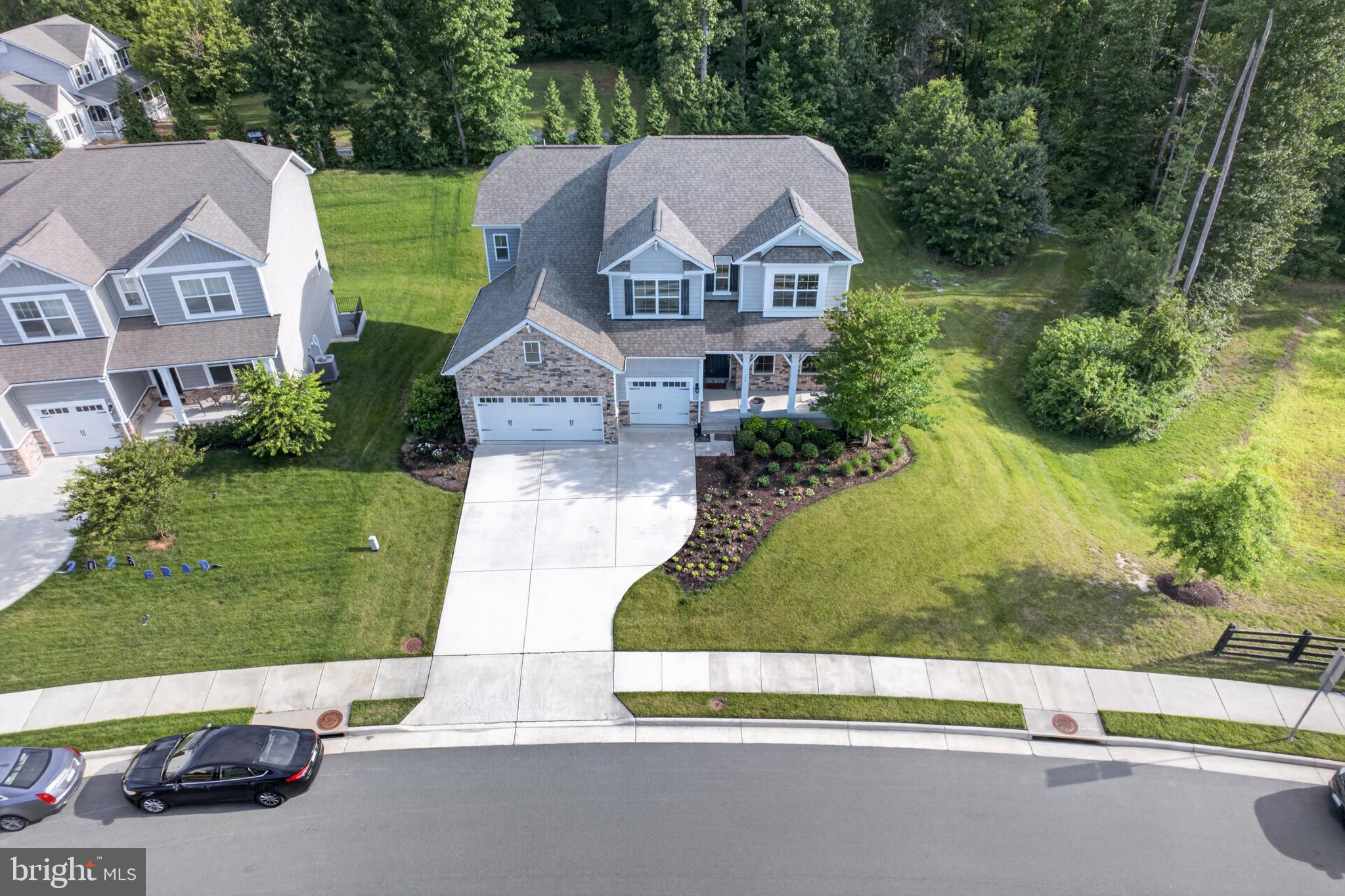 SHELTON KNOLLS - Residential