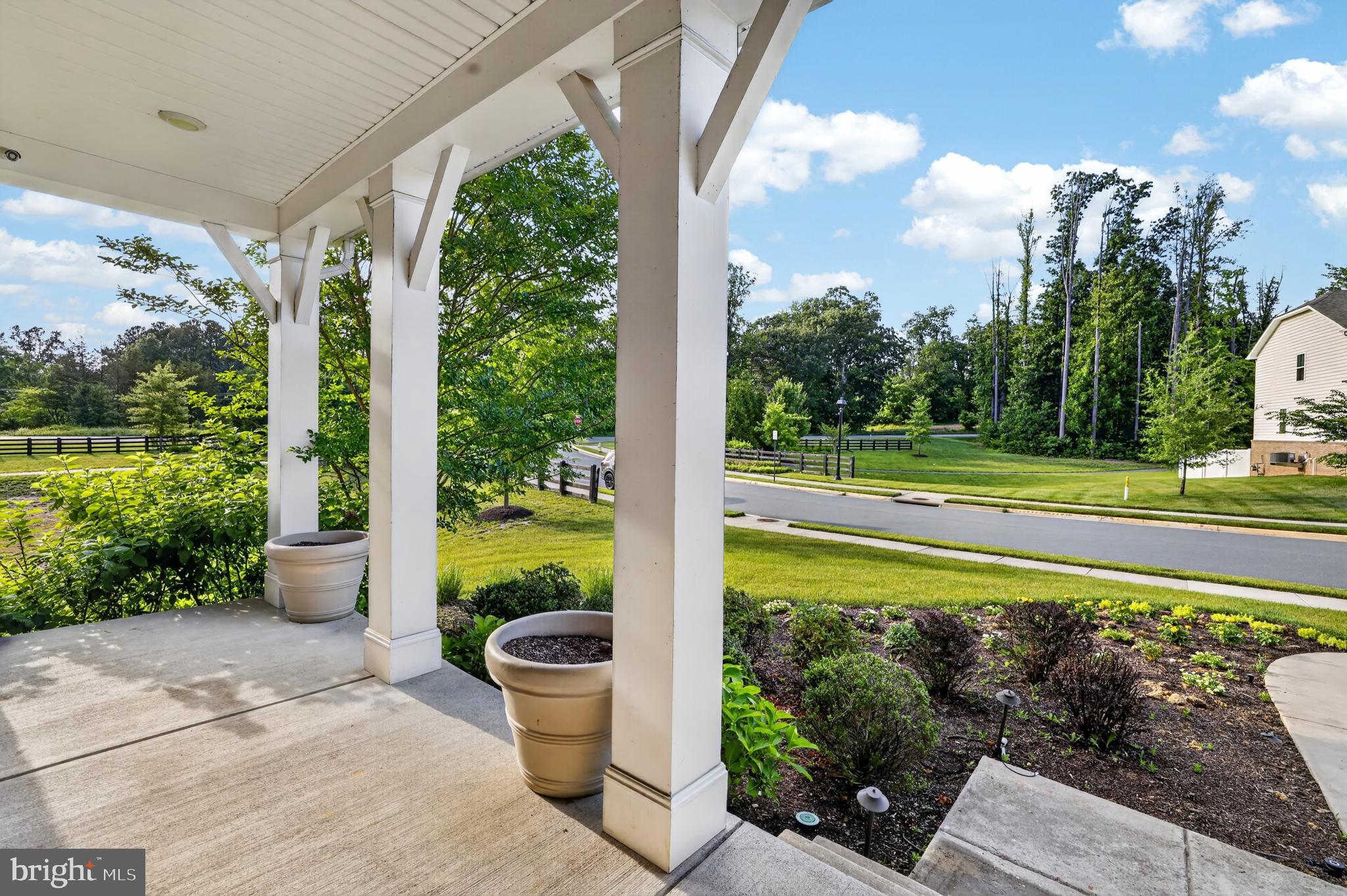 SHELTON KNOLLS - Residential