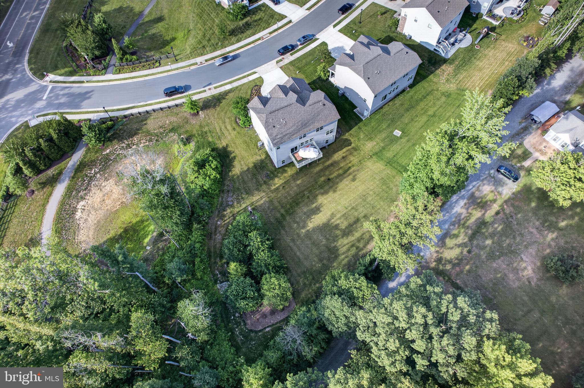 SHELTON KNOLLS - Residential