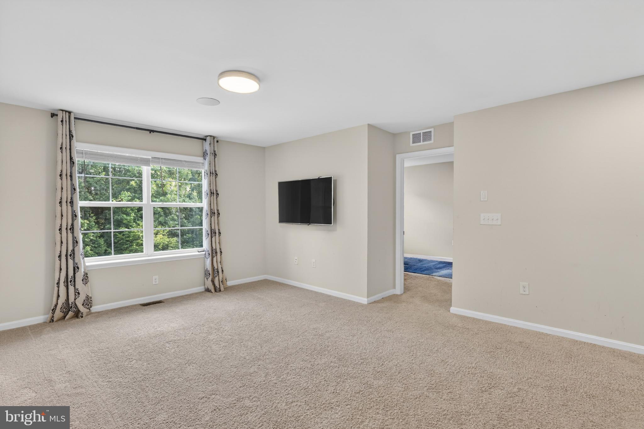 SHELTON KNOLLS - Residential