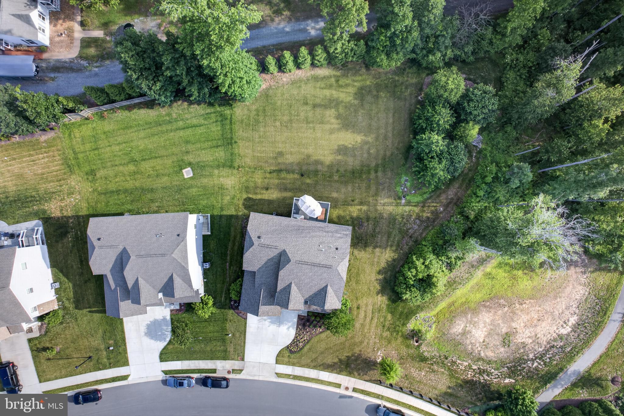 SHELTON KNOLLS - Residential