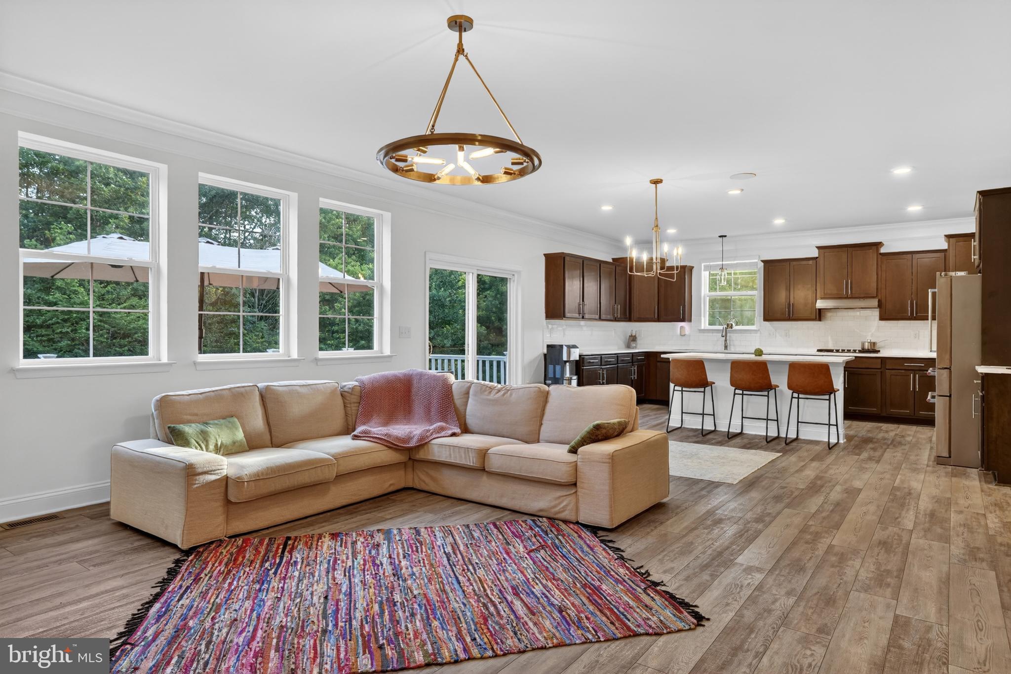 SHELTON KNOLLS - Residential
