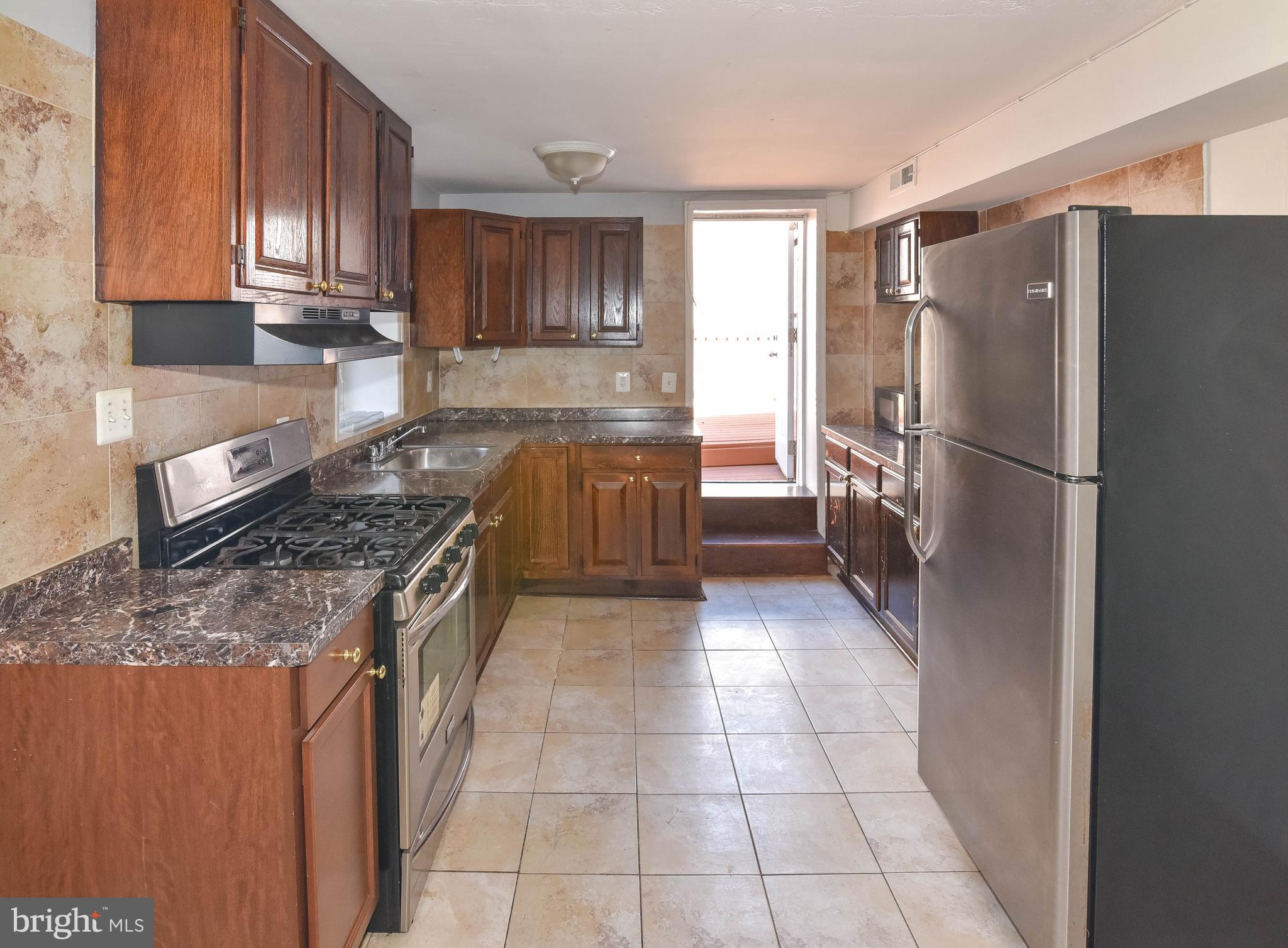 FEDERAL HILL HISTORIC DISTRICT - Commercial Sale