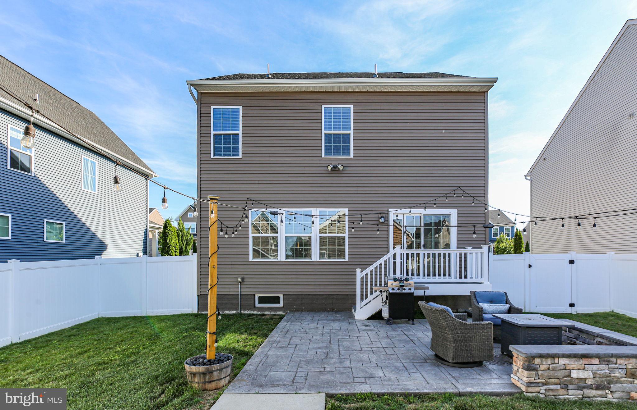 THE VILLAGE AT COURTHOUSE COMMONS - Residential