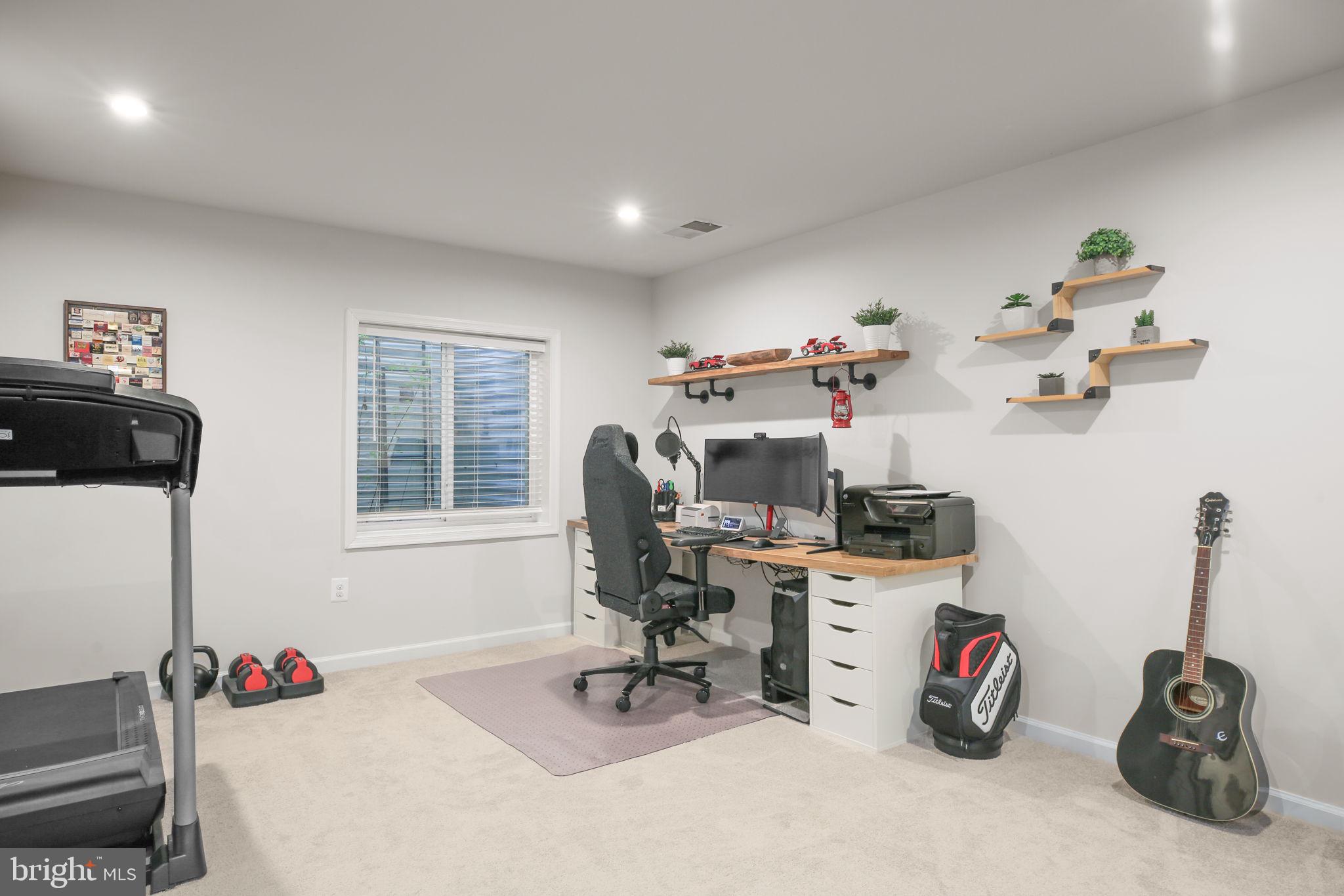 THE VILLAGE AT COURTHOUSE COMMONS - Residential