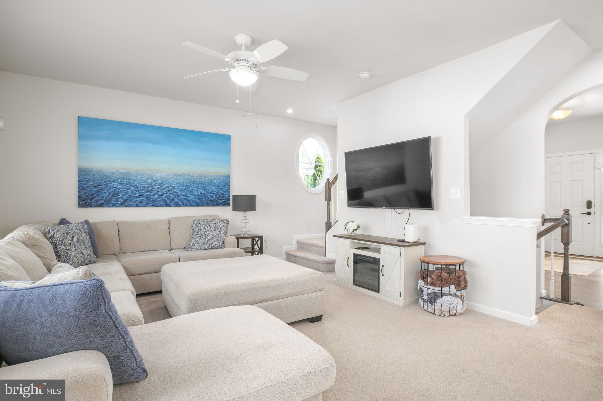THE VILLAGE AT COURTHOUSE COMMONS - Residential