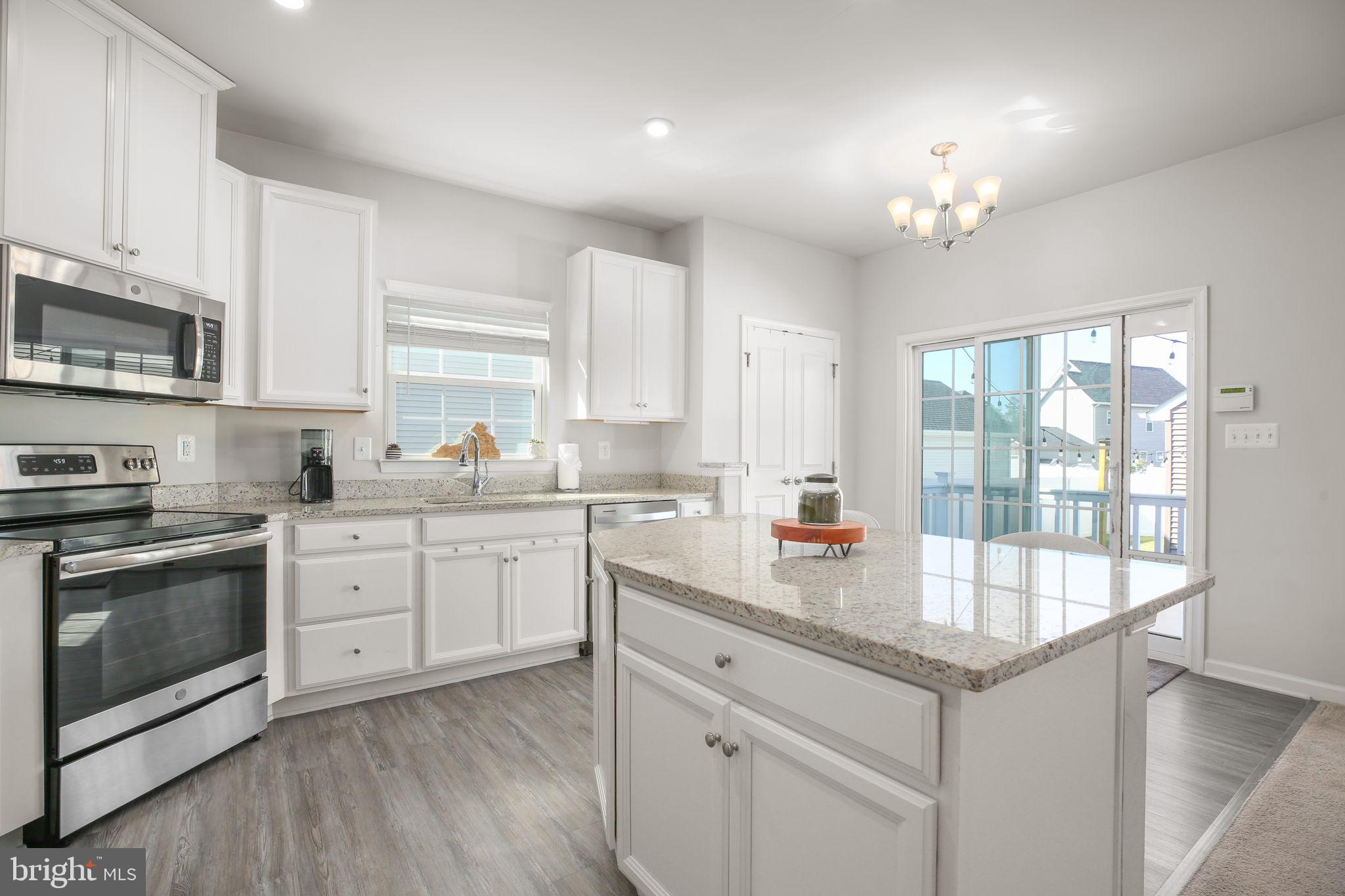 THE VILLAGE AT COURTHOUSE COMMONS - Residential