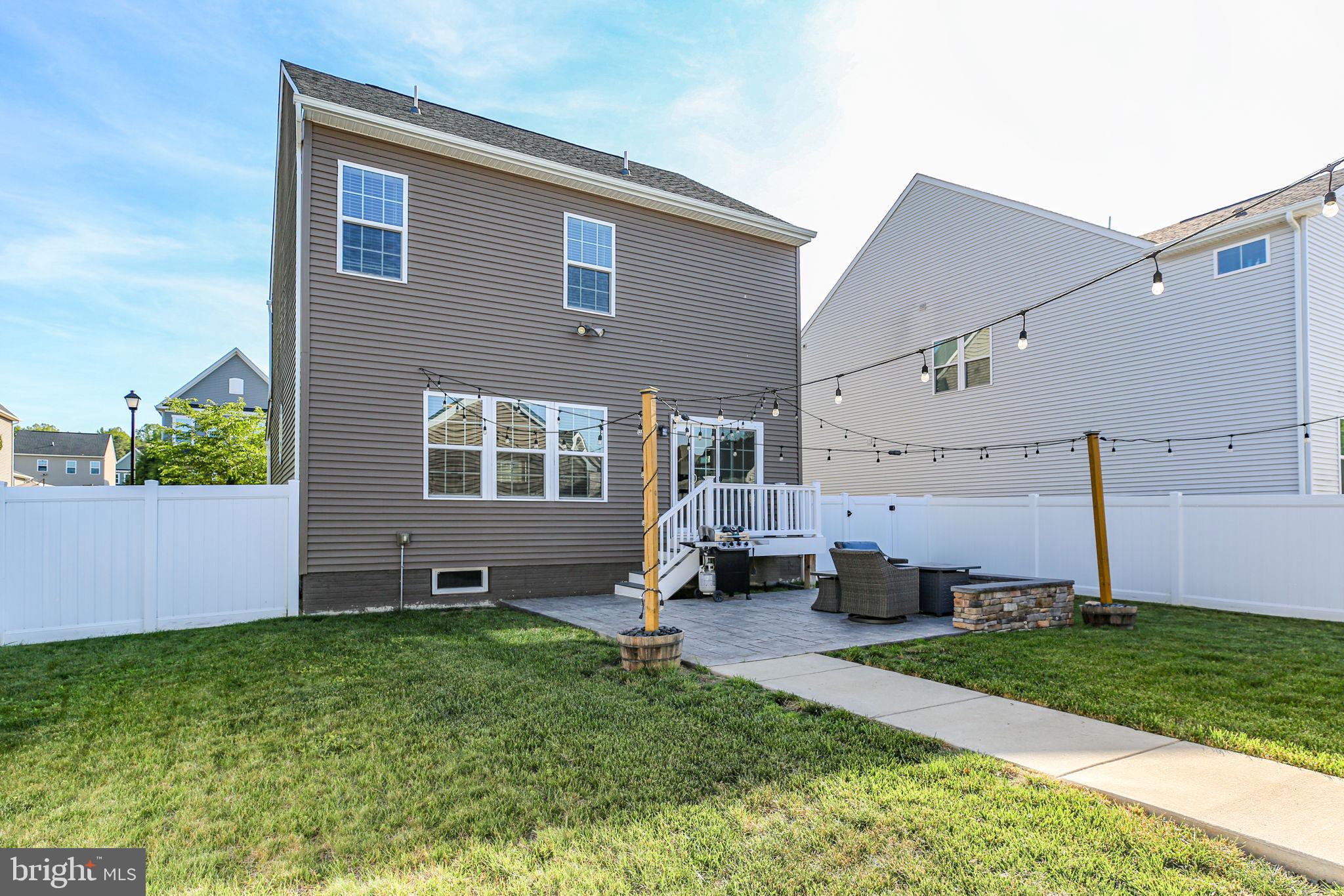 THE VILLAGE AT COURTHOUSE COMMONS - Residential