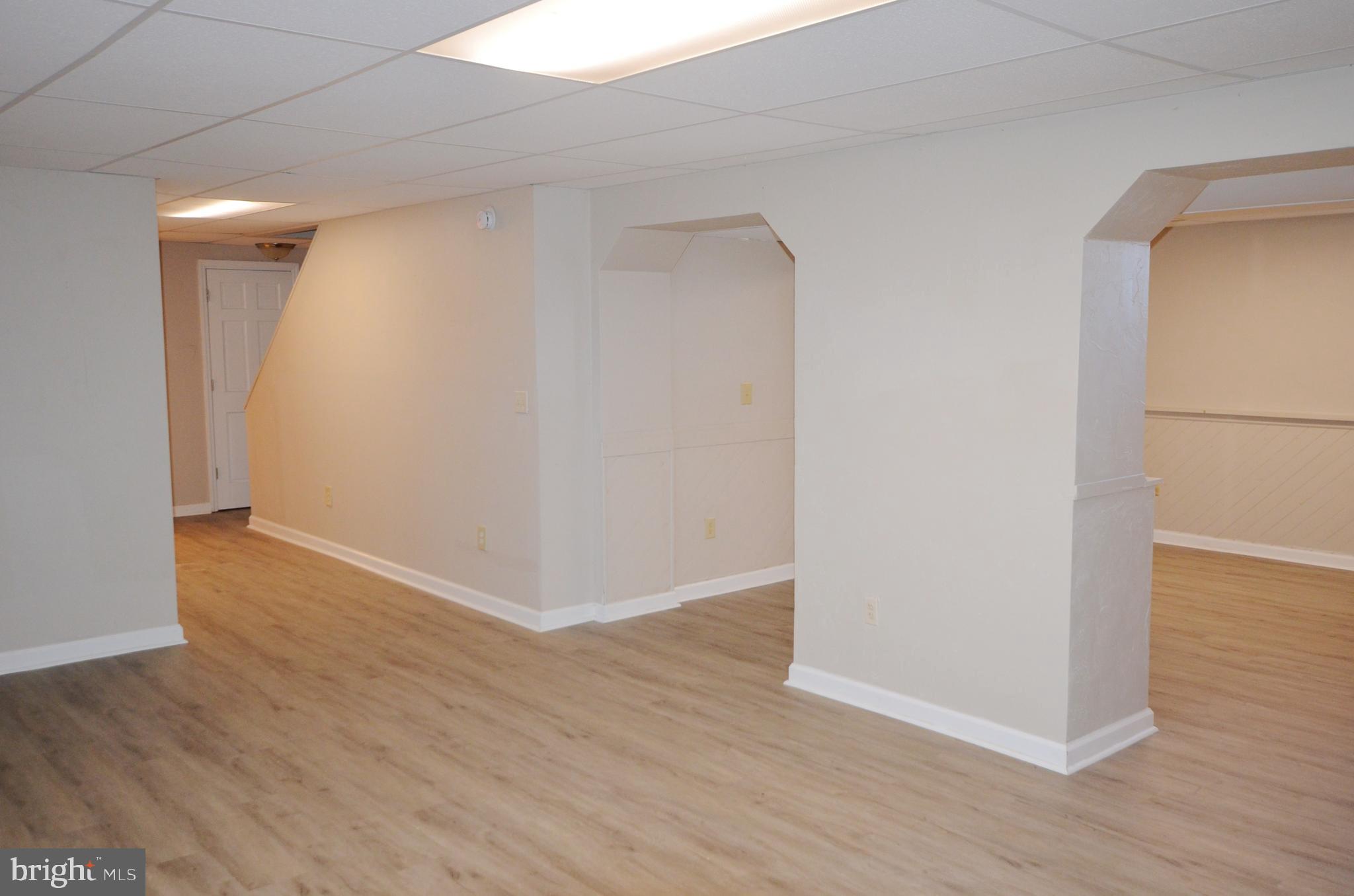 COLONIAL HILLS - Residential