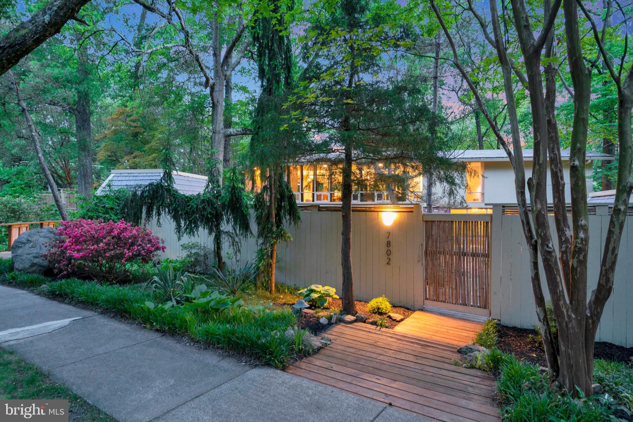 HOLLIN HILLS - Residential