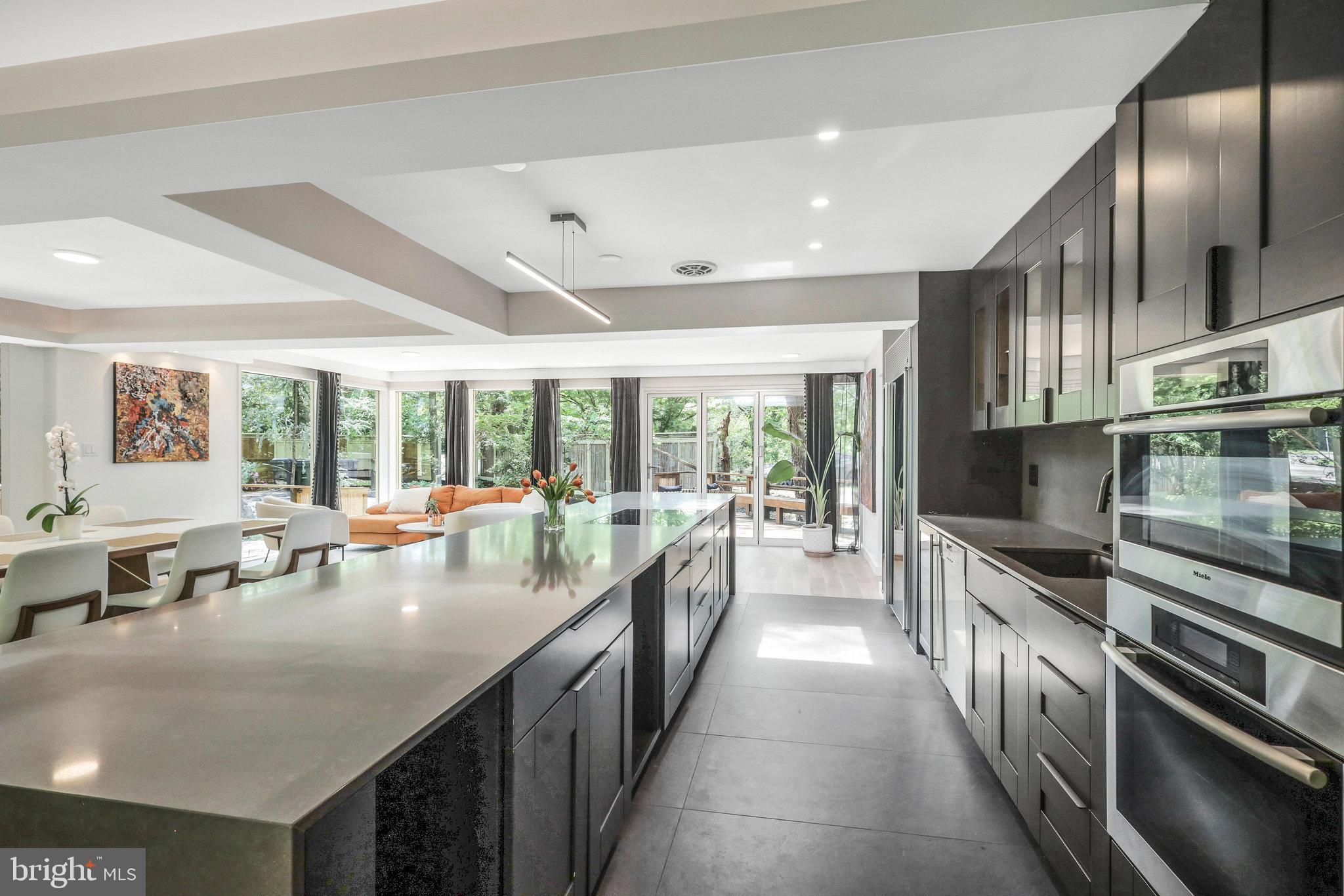 HOLLIN HILLS - Residential