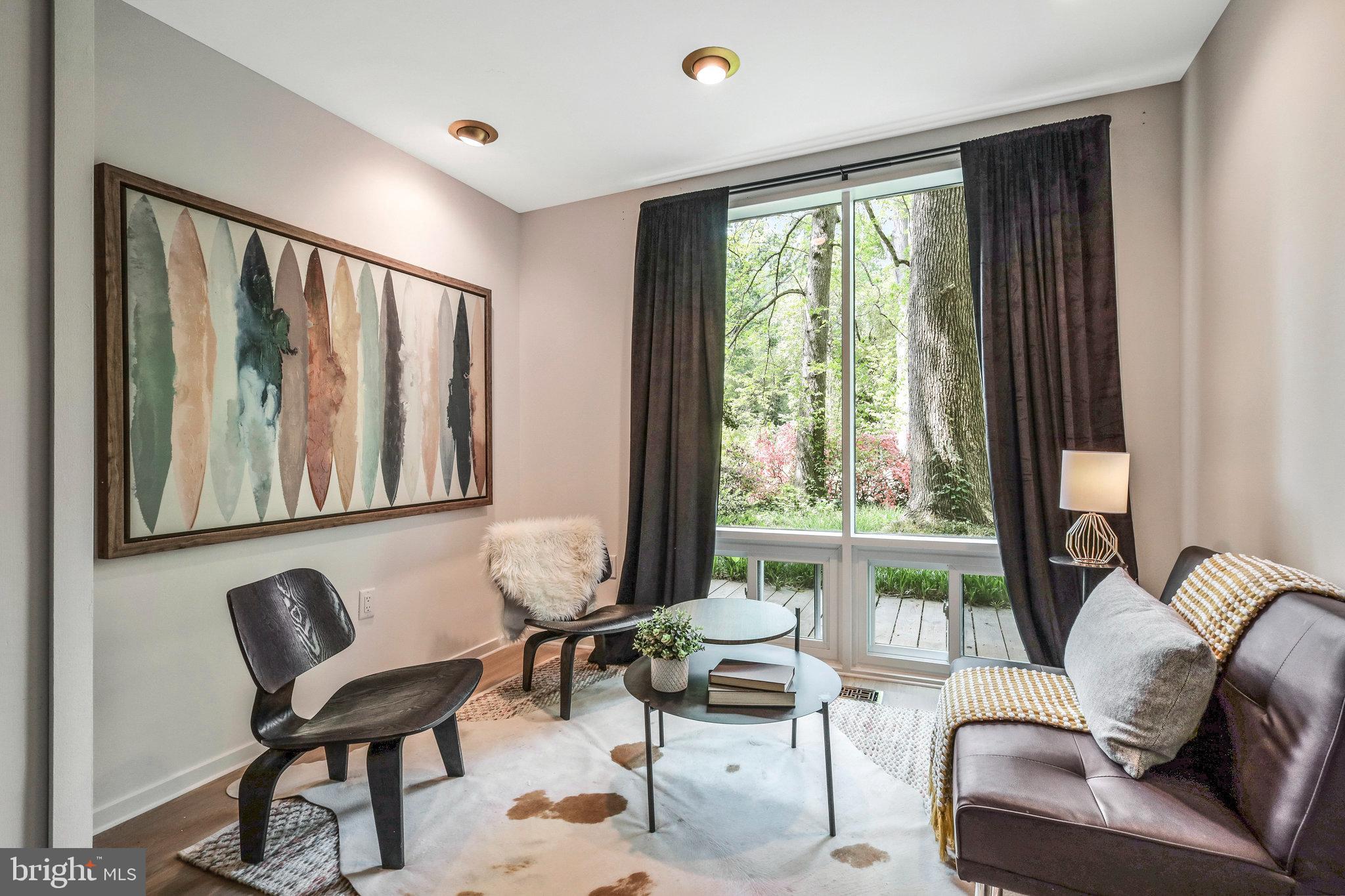HOLLIN HILLS - Residential