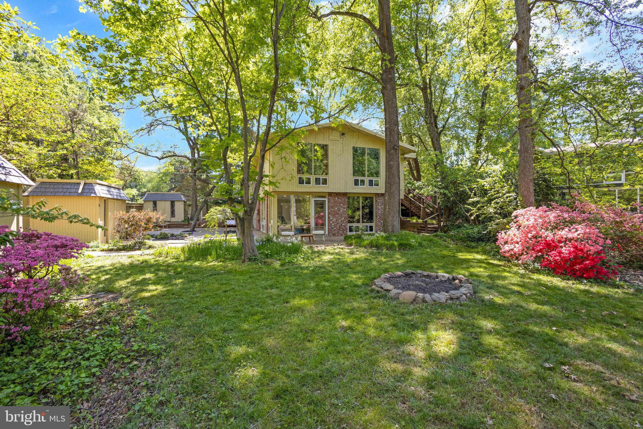 HOLLIN HILLS - Residential