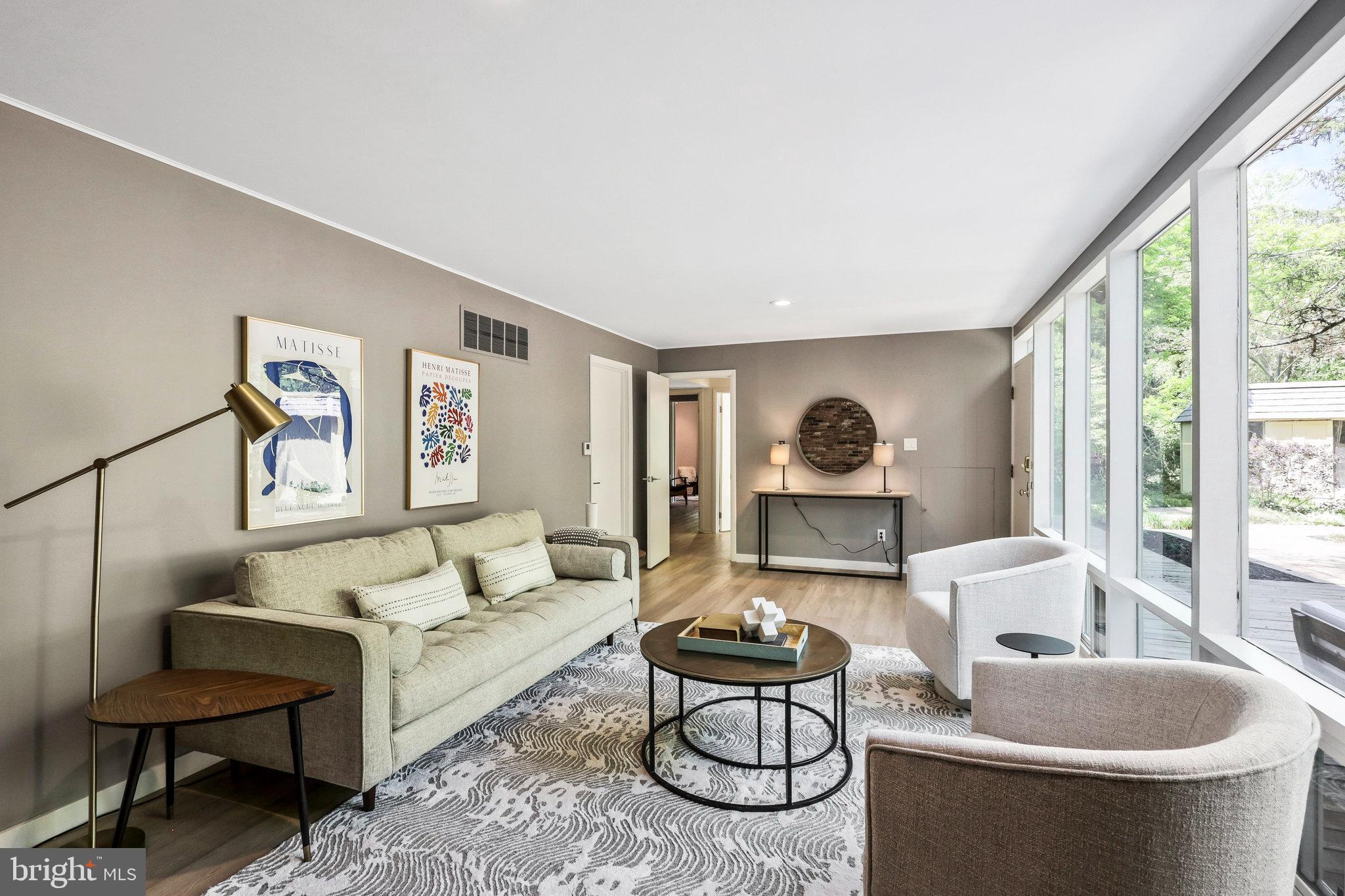 HOLLIN HILLS - Residential