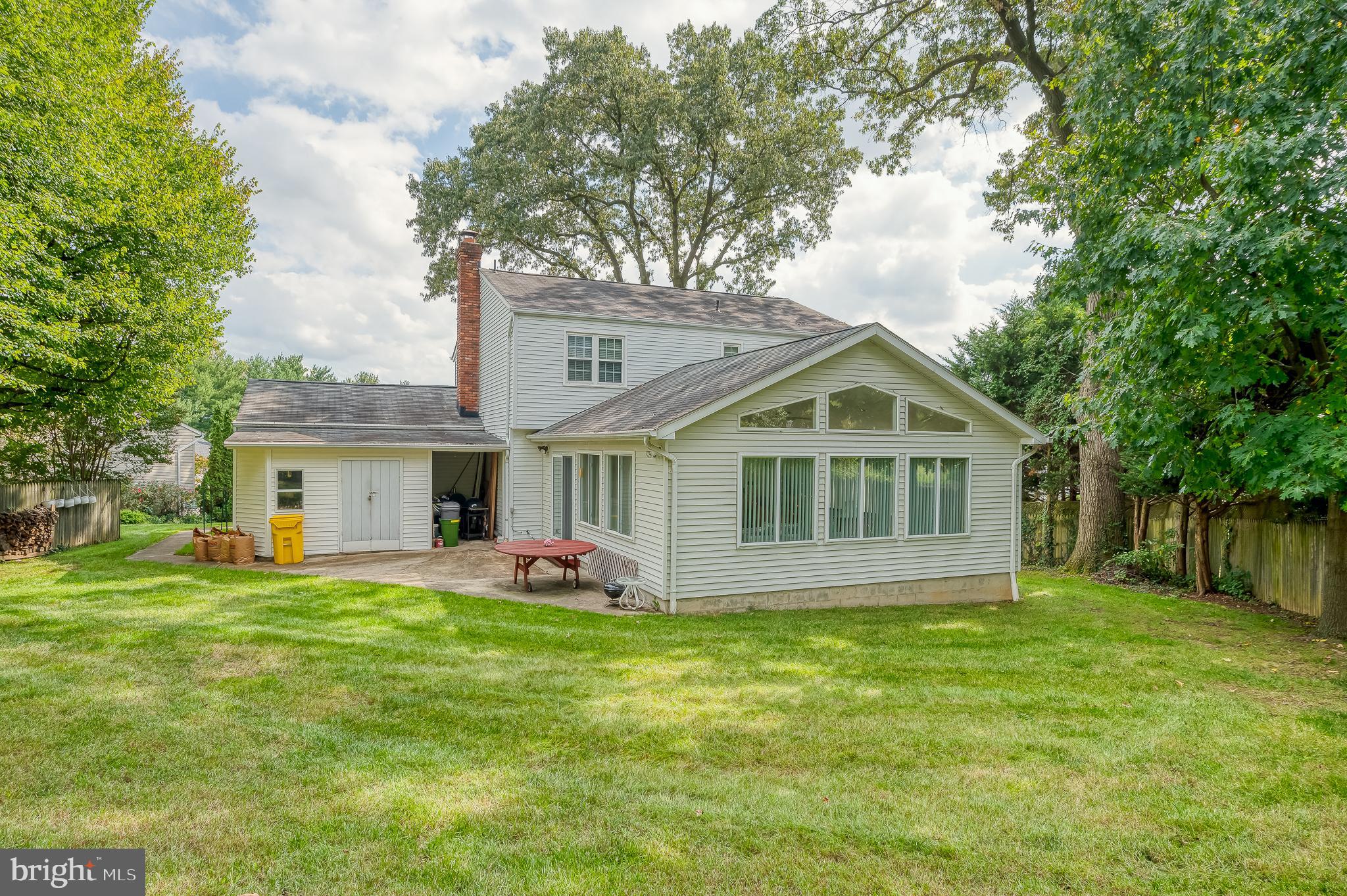 LINTHICUM OAKS - Residential