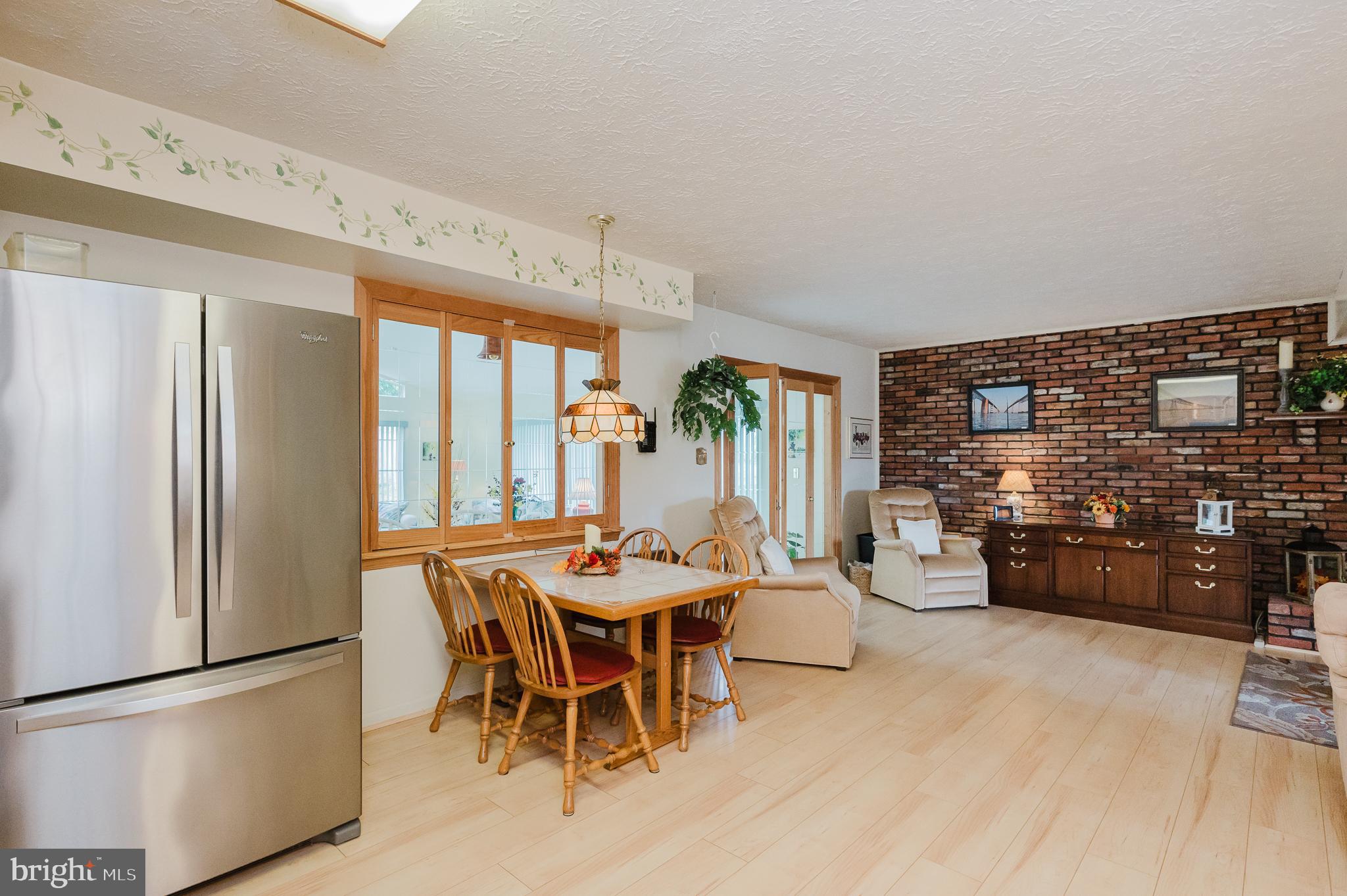 LINTHICUM OAKS - Residential