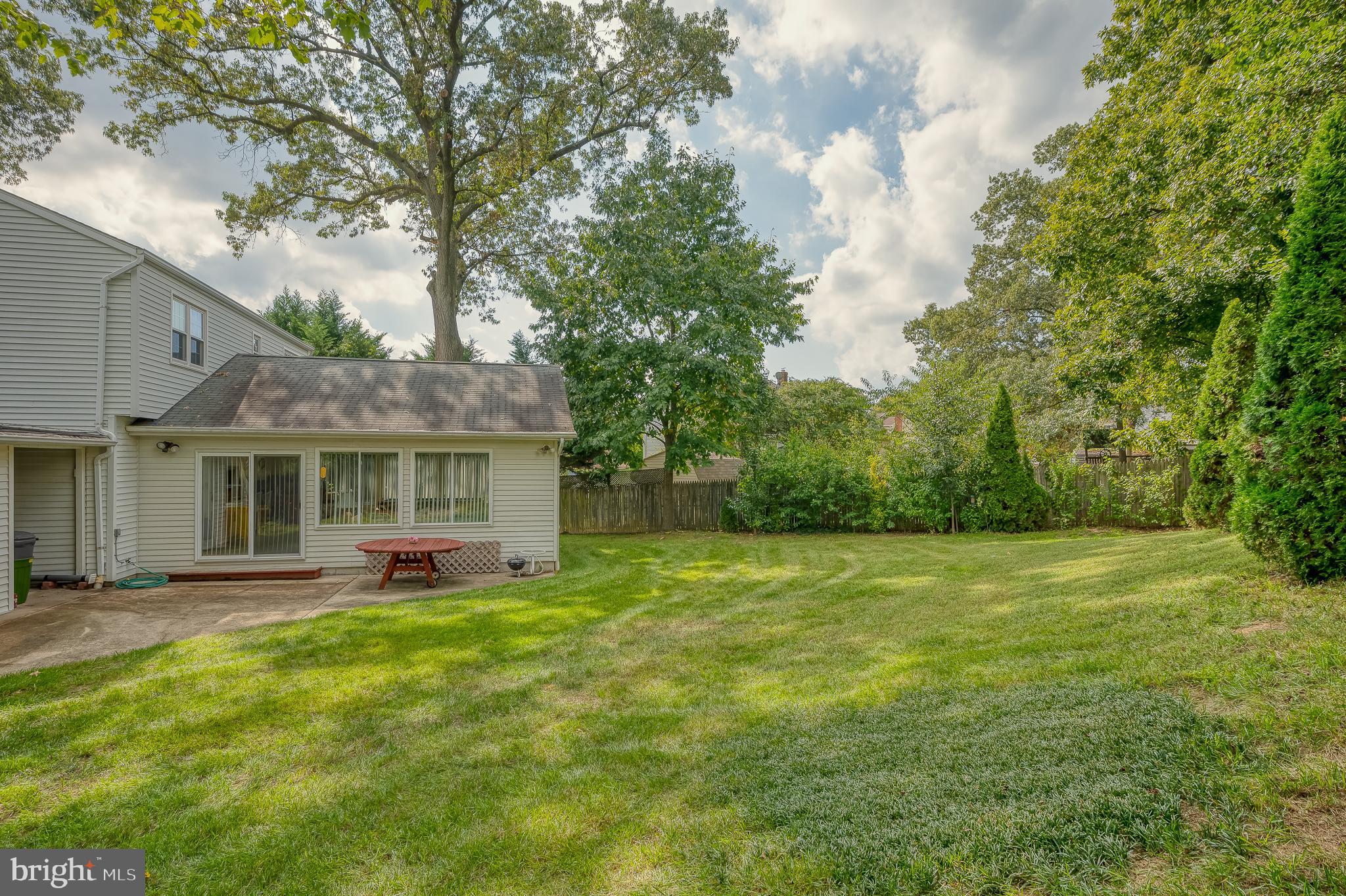 LINTHICUM OAKS - Residential