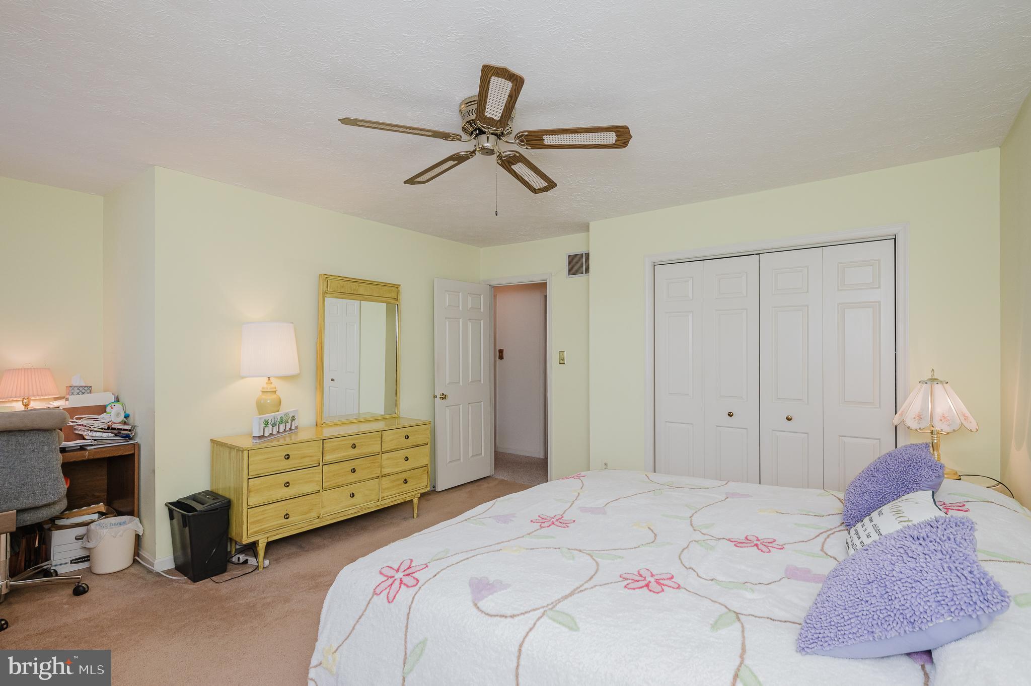 LINTHICUM OAKS - Residential