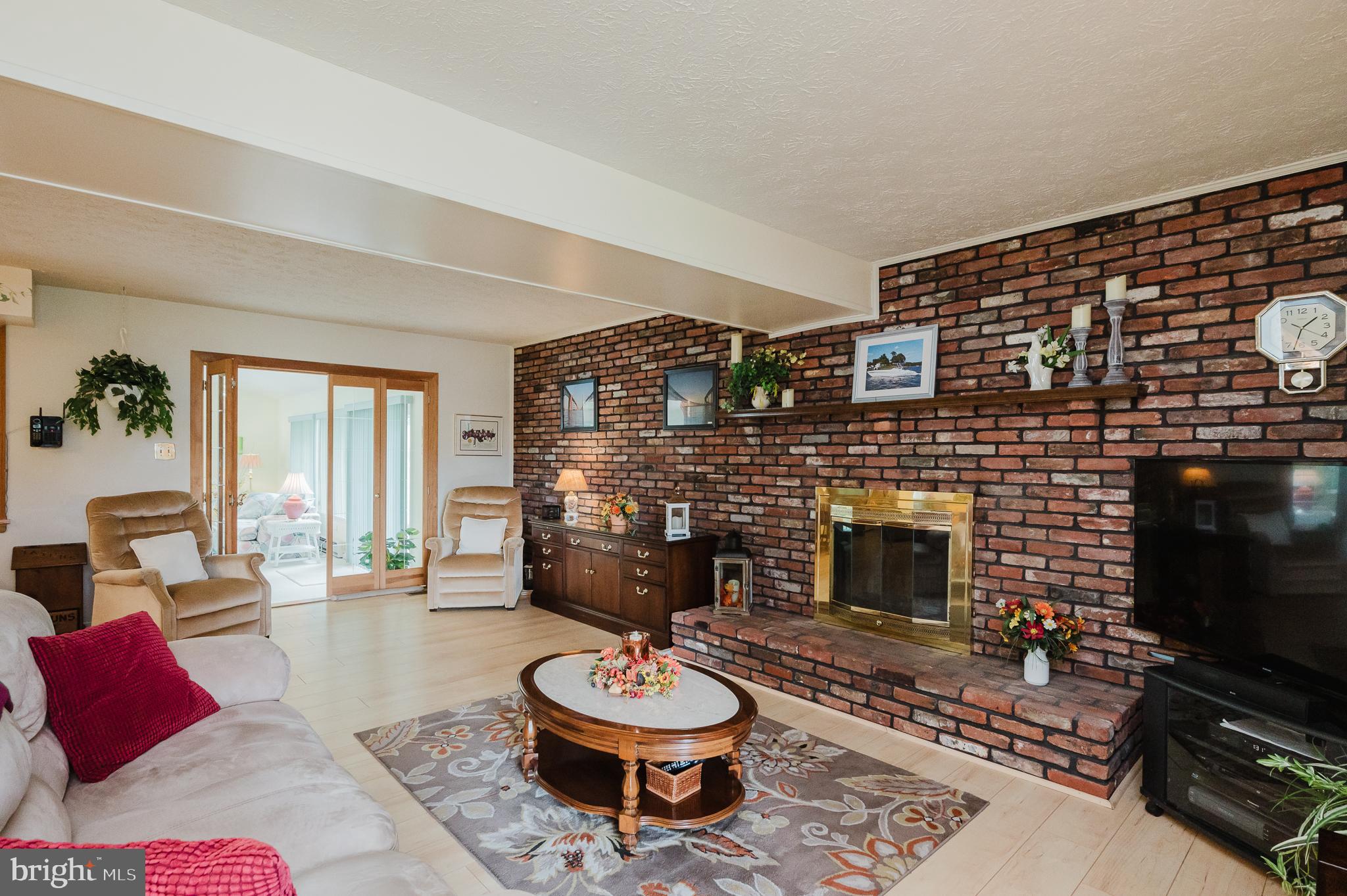 LINTHICUM OAKS - Residential