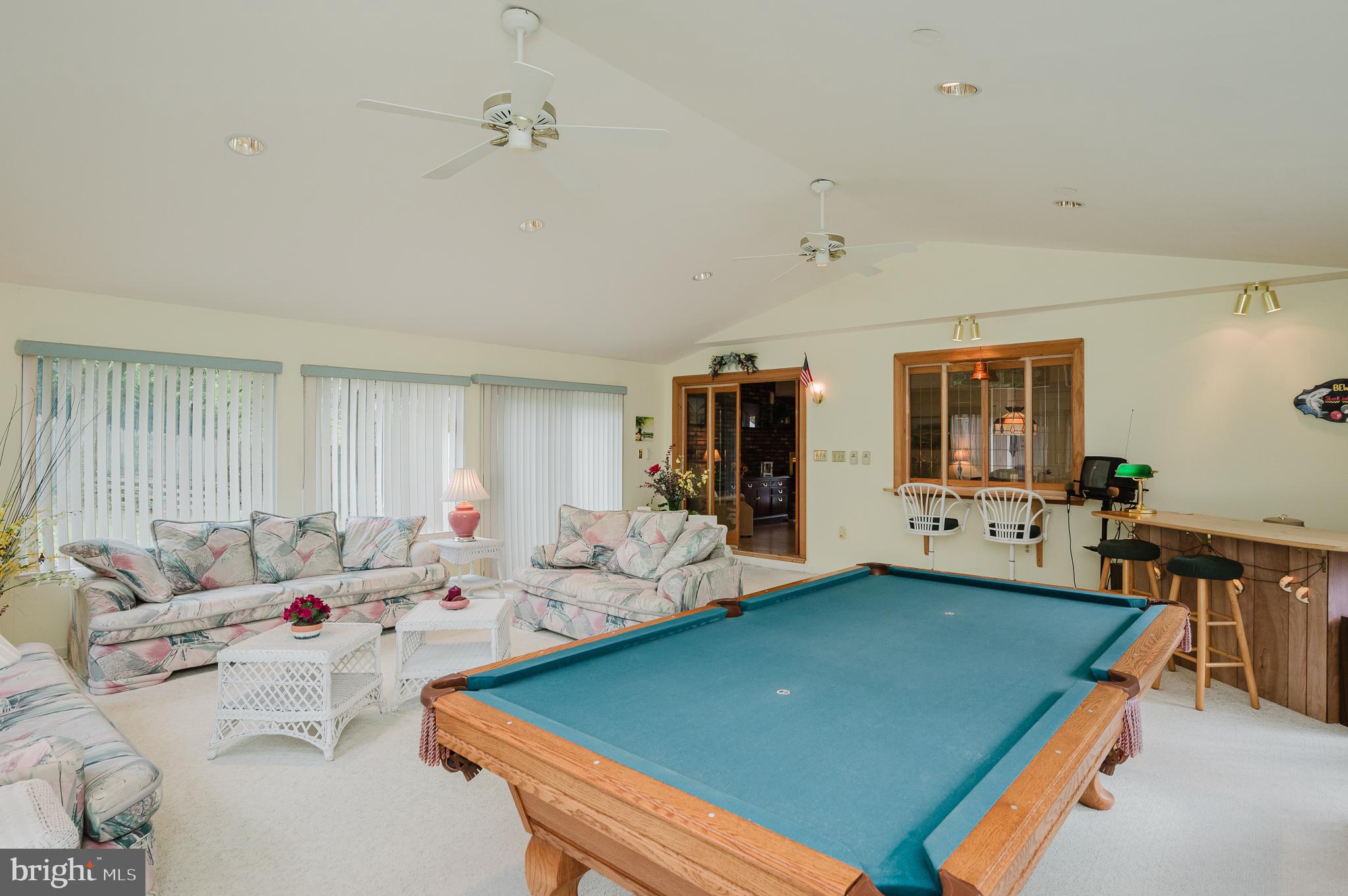 LINTHICUM OAKS - Residential