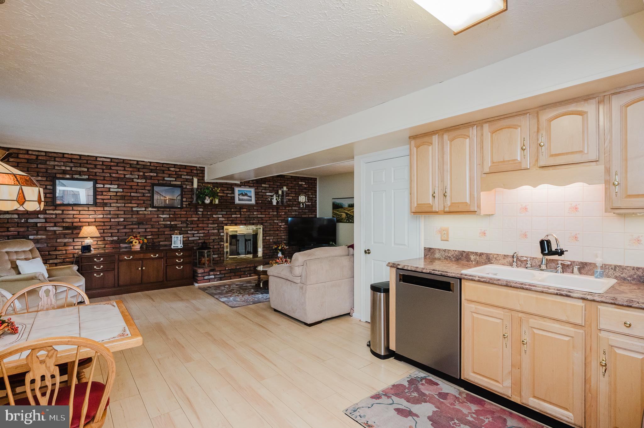 LINTHICUM OAKS - Residential
