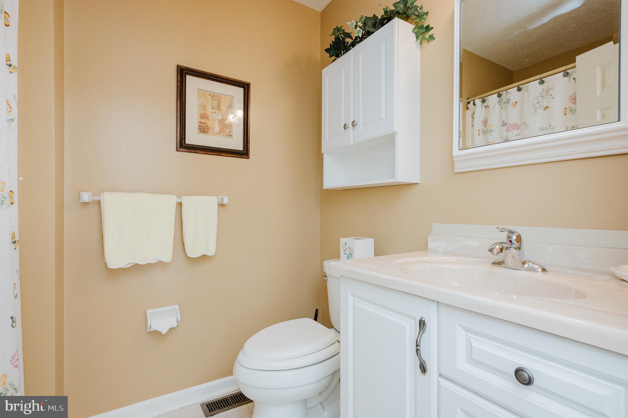 LINTHICUM OAKS - Residential