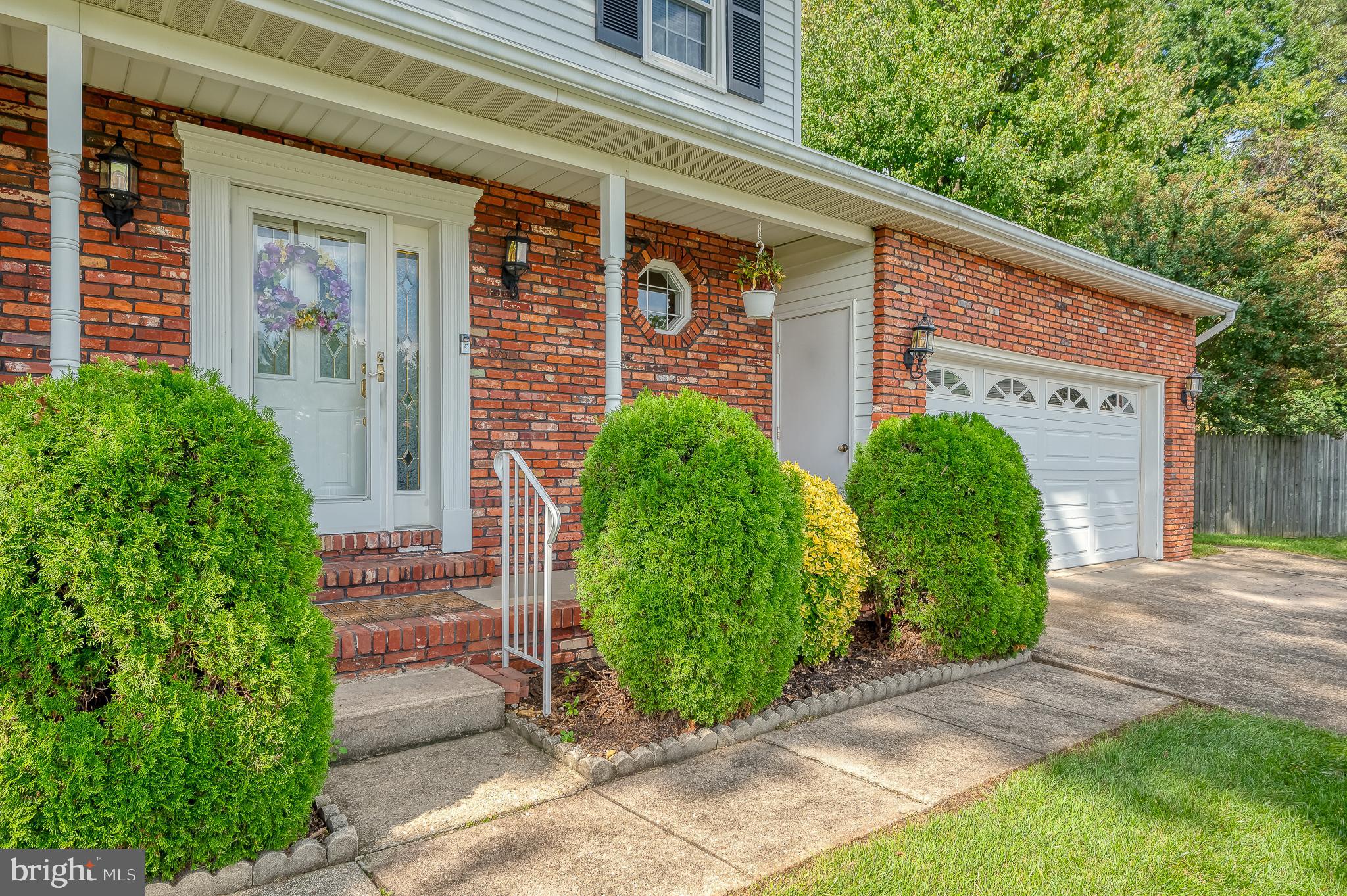 LINTHICUM OAKS - Residential