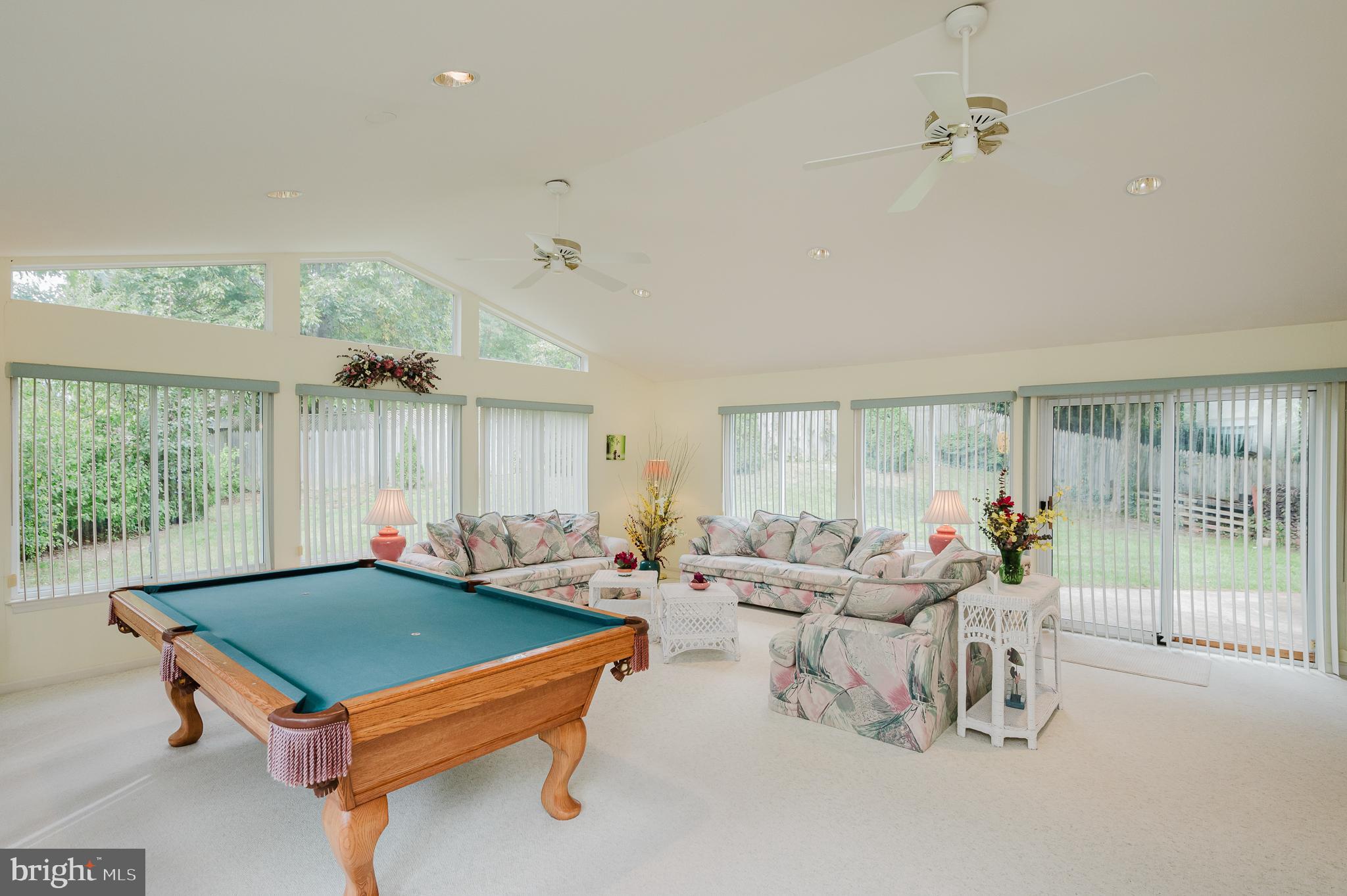 LINTHICUM OAKS - Residential
