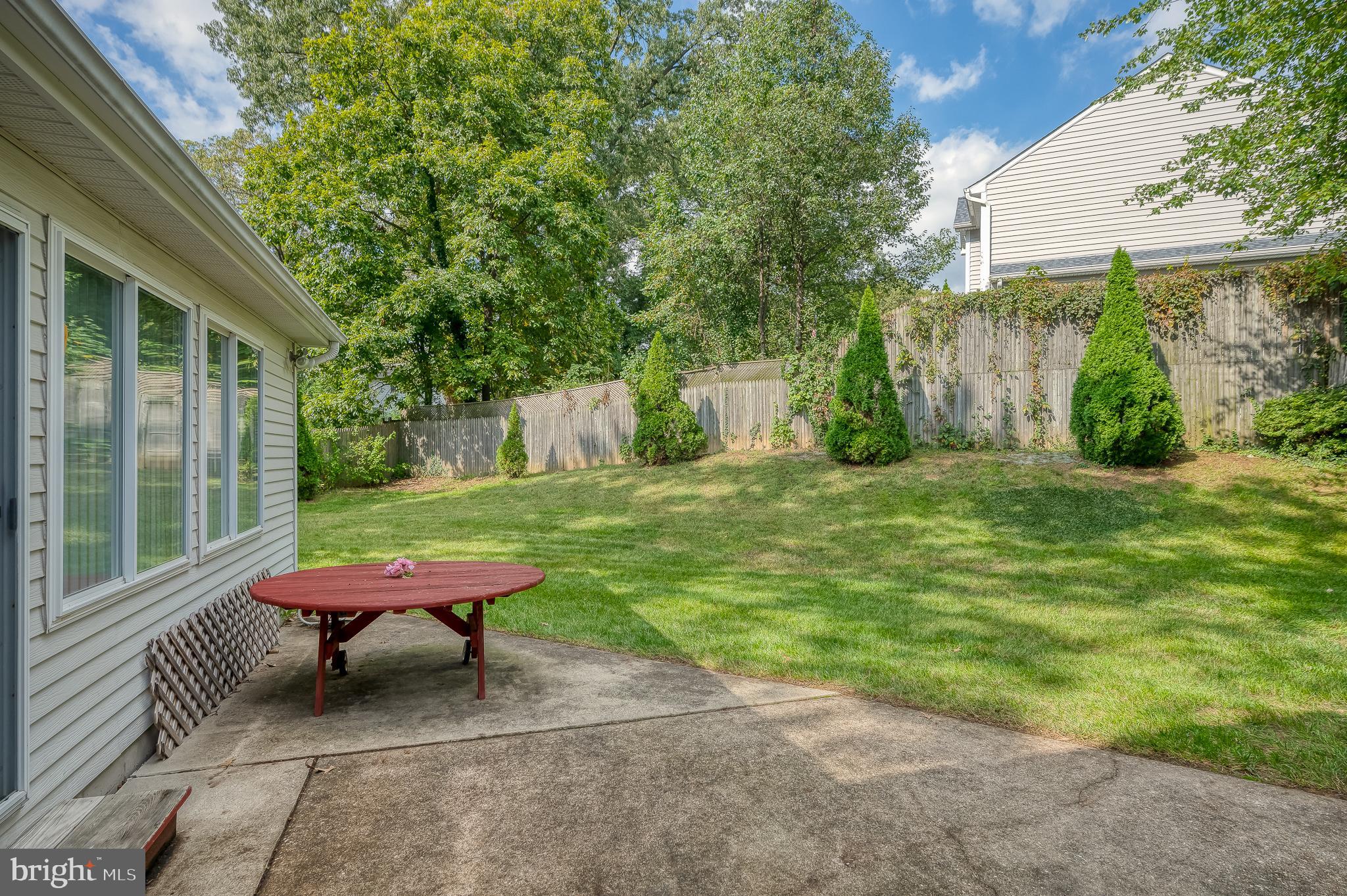 LINTHICUM OAKS - Residential