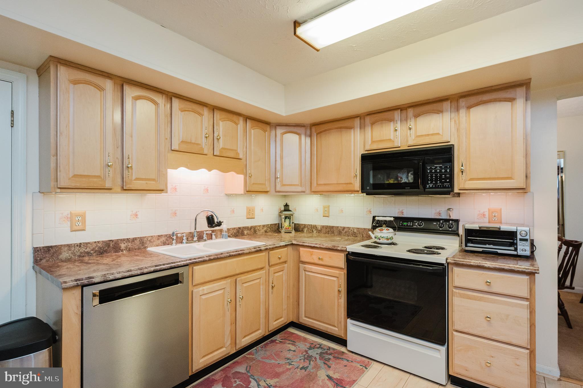 LINTHICUM OAKS - Residential