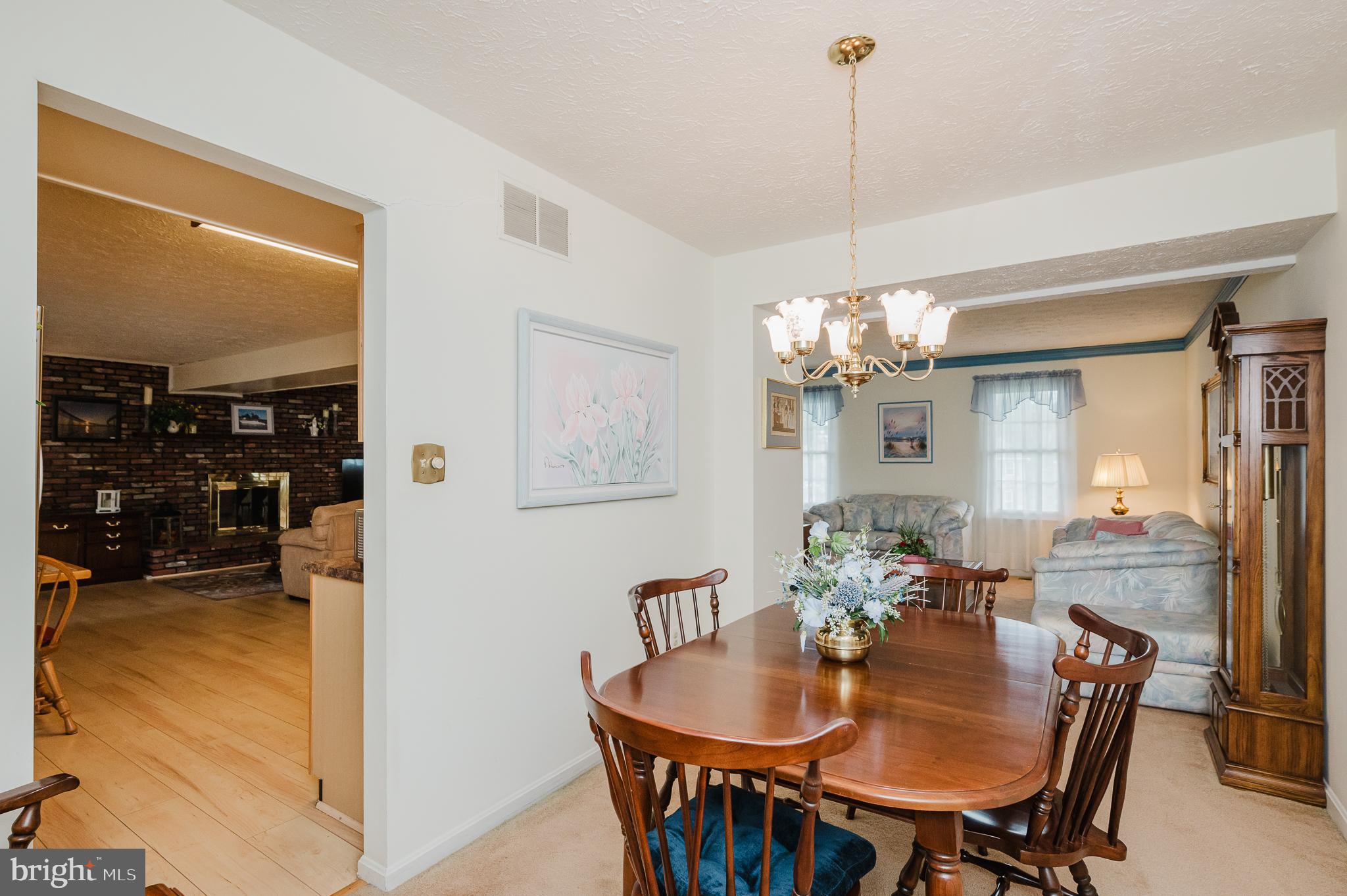 LINTHICUM OAKS - Residential