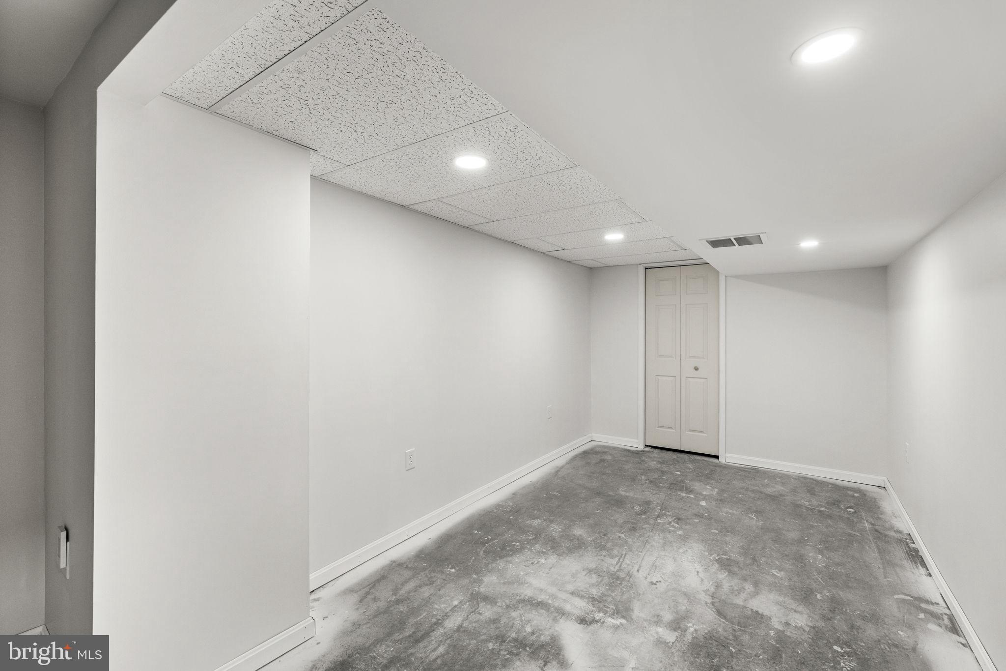 MELTON MANOR - Residential