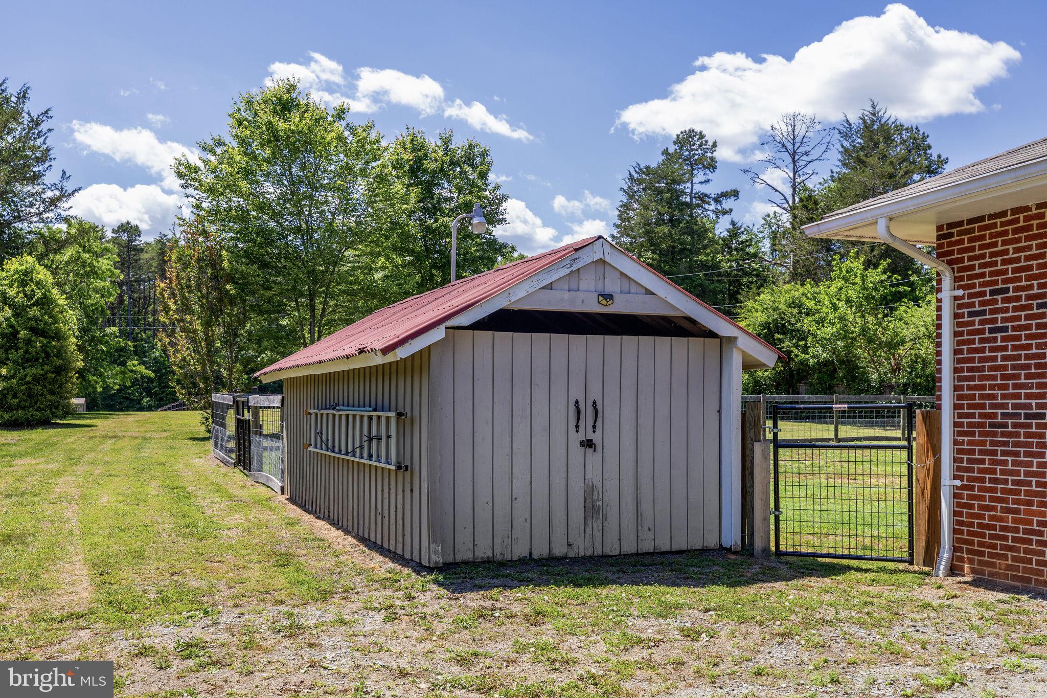 MELTON MANOR - Residential