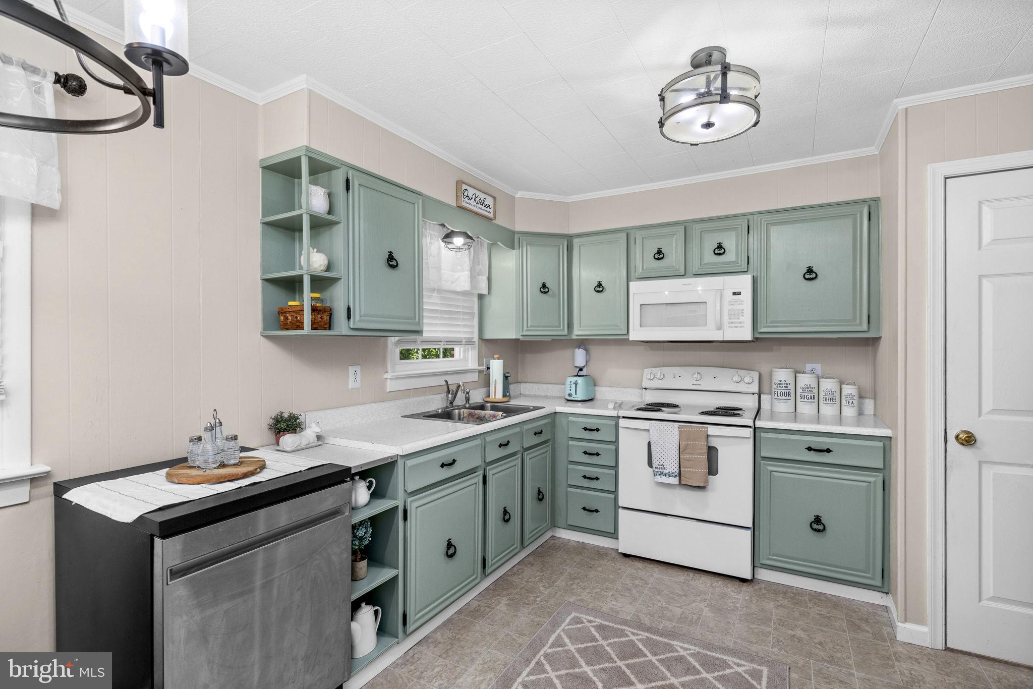 MELTON MANOR - Residential