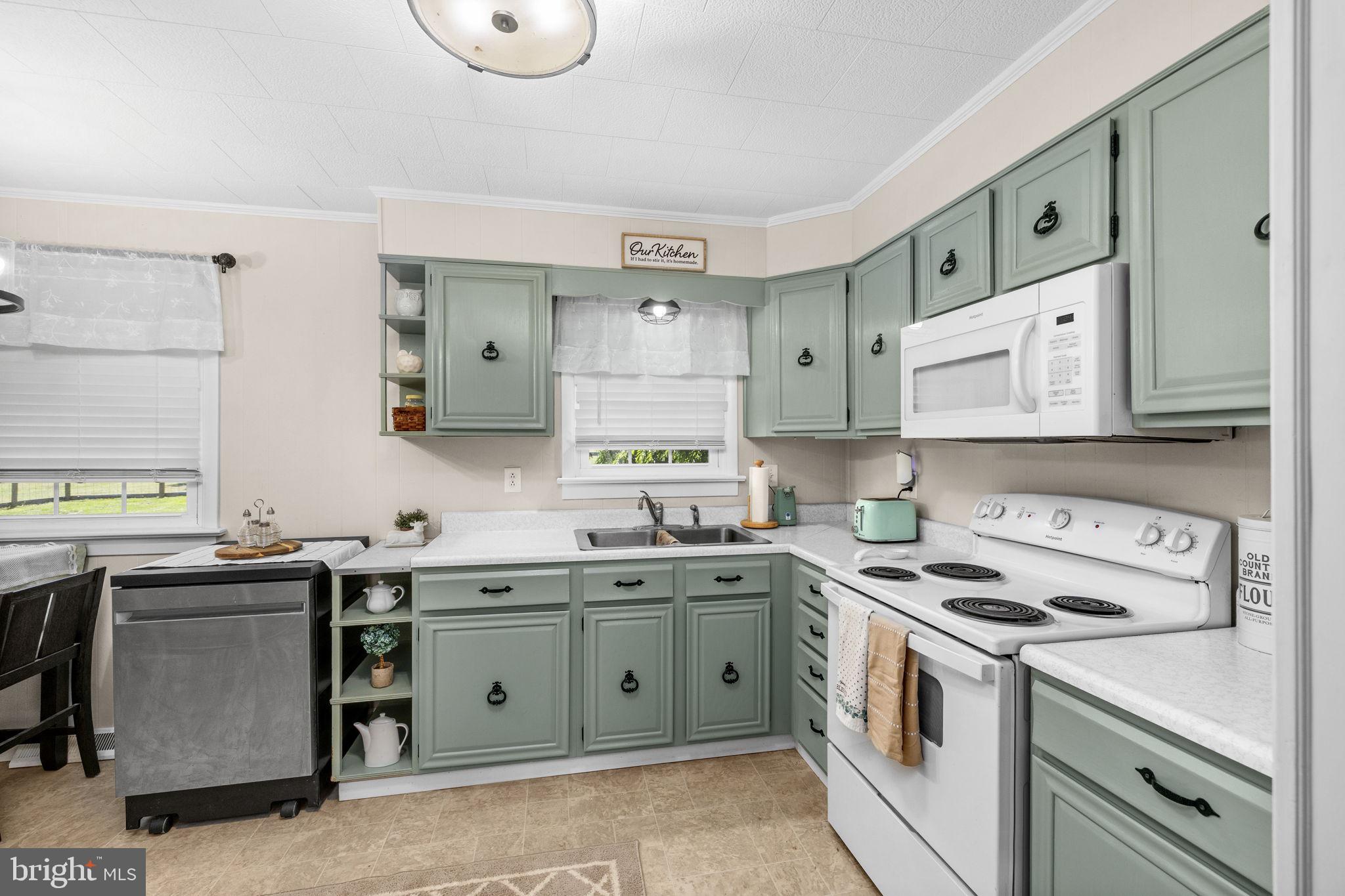 MELTON MANOR - Residential