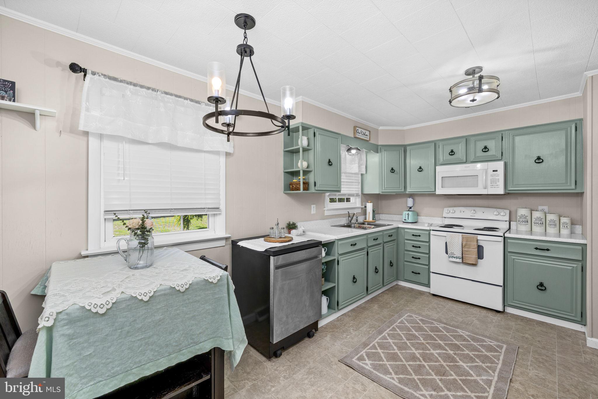 MELTON MANOR - Residential