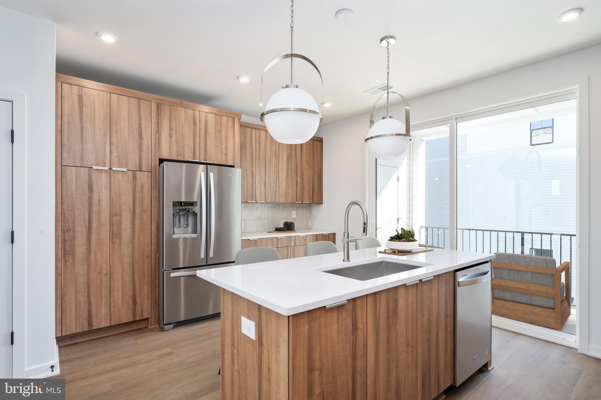 COMMONWEALTH PLACE AT WESTFIELDS - Residential