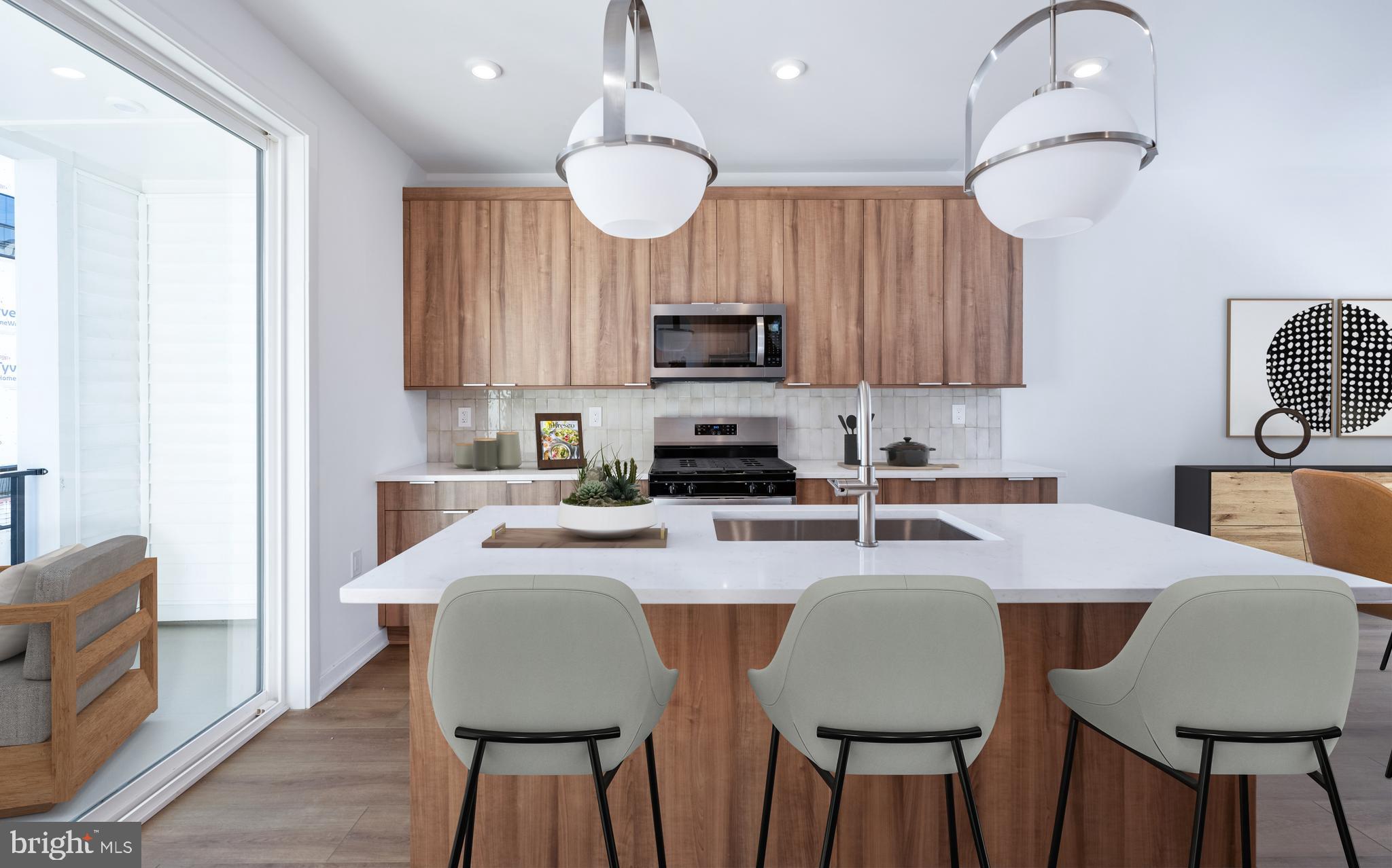 COMMONWEALTH PLACE AT WESTFIELDS - Residential