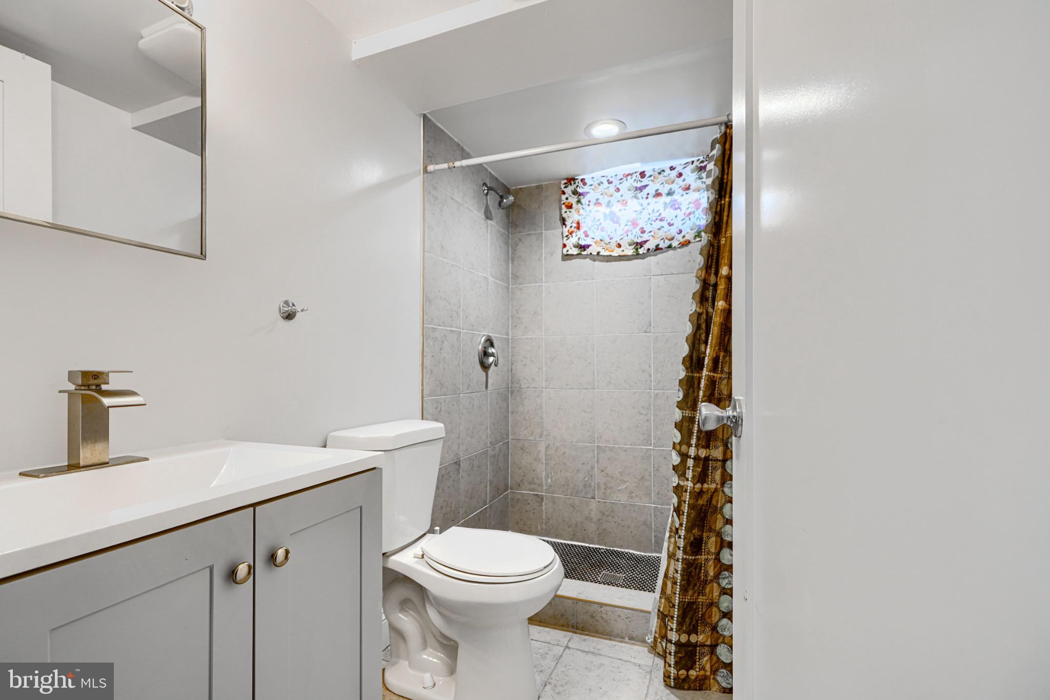 GREEKTOWN - Residential