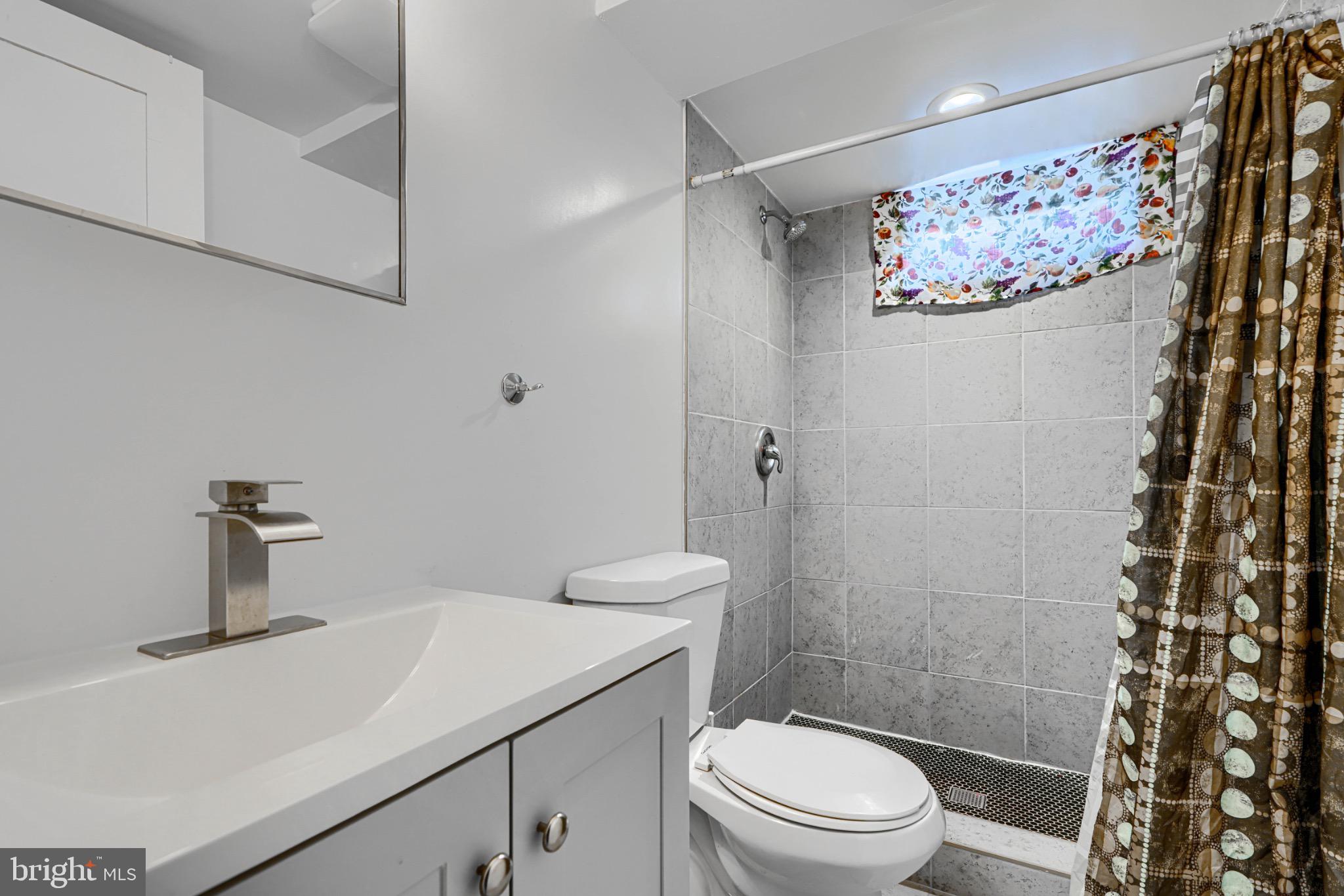 GREEKTOWN - Residential