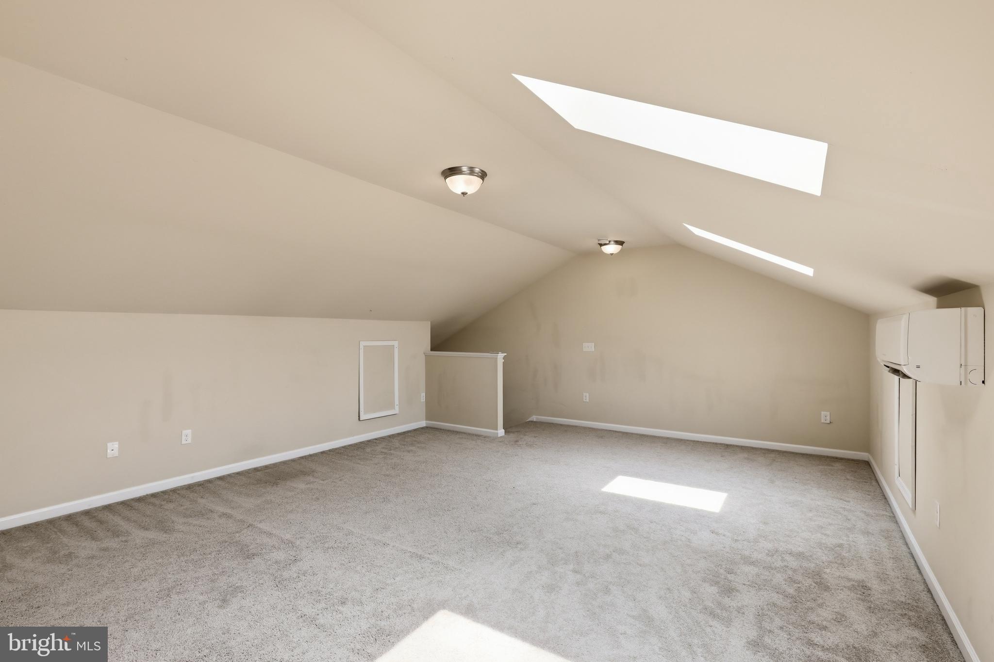 WYNSOME KNOLL - Residential