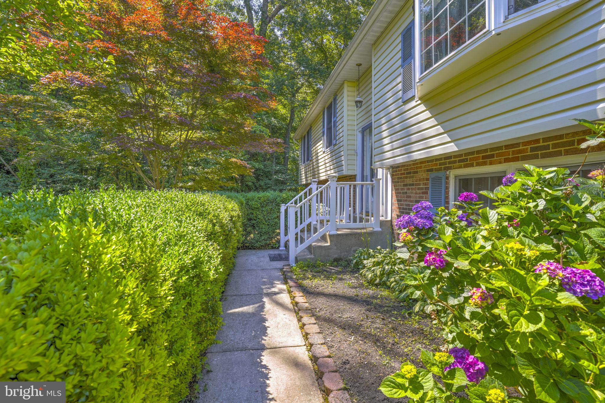REGAL ESTATES - Residential