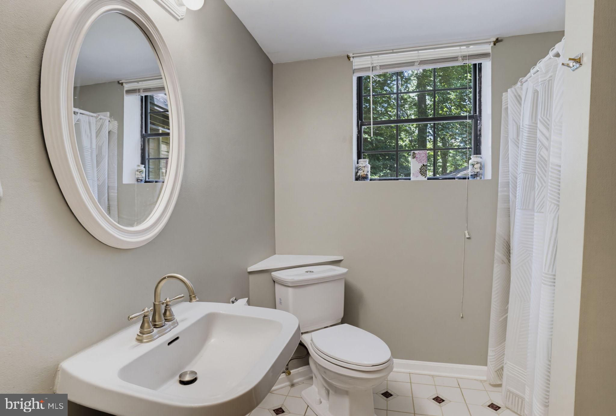 REGAL ESTATES - Residential