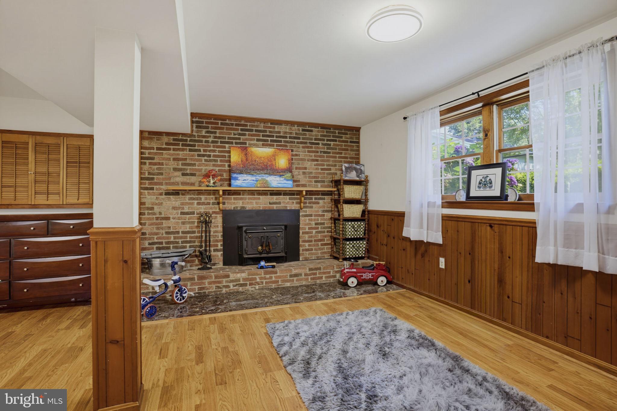 REGAL ESTATES - Residential
