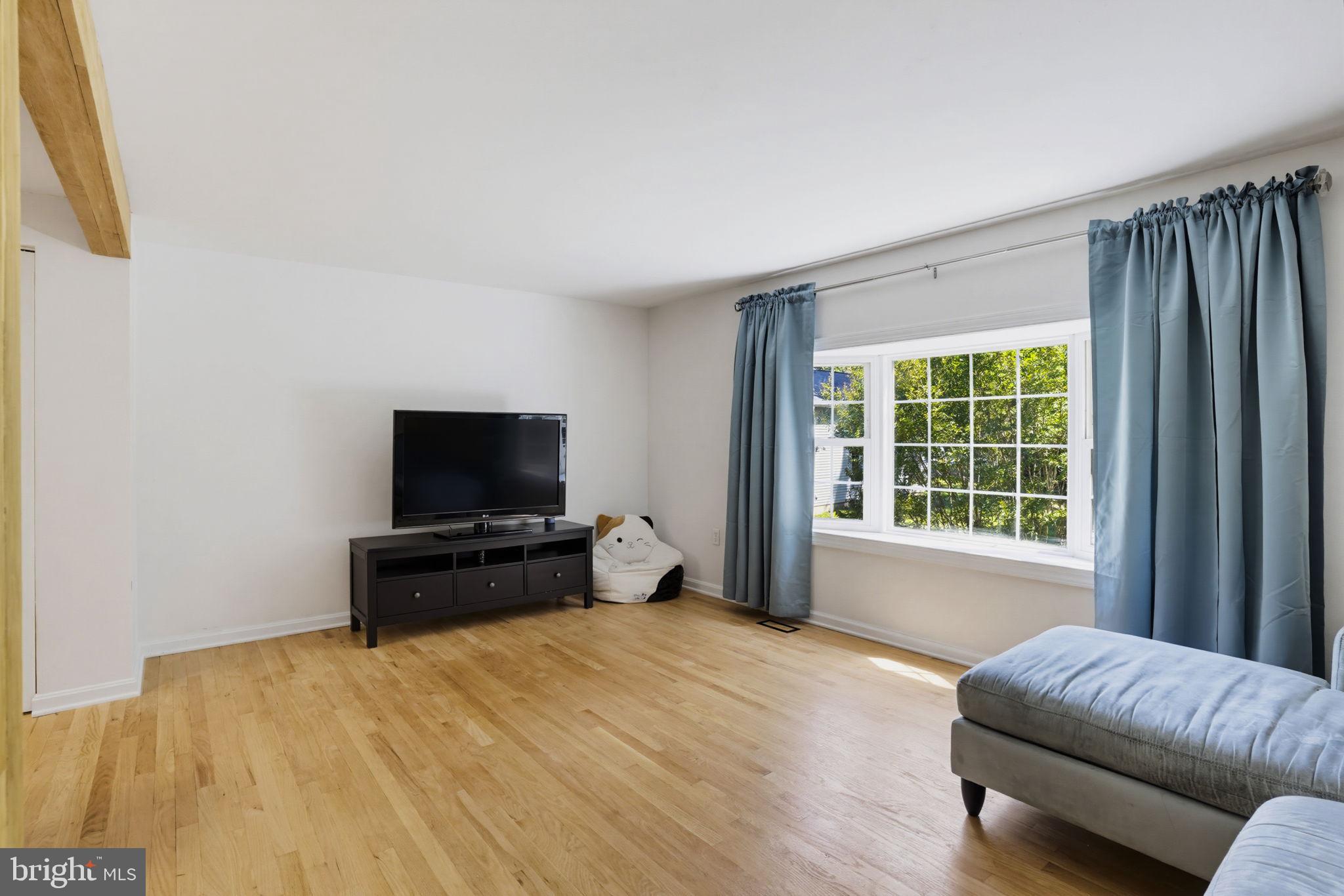 REGAL ESTATES - Residential