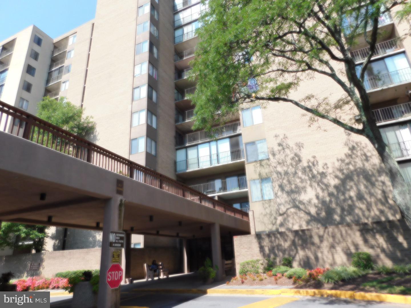 RACQUET CLUB - Residential